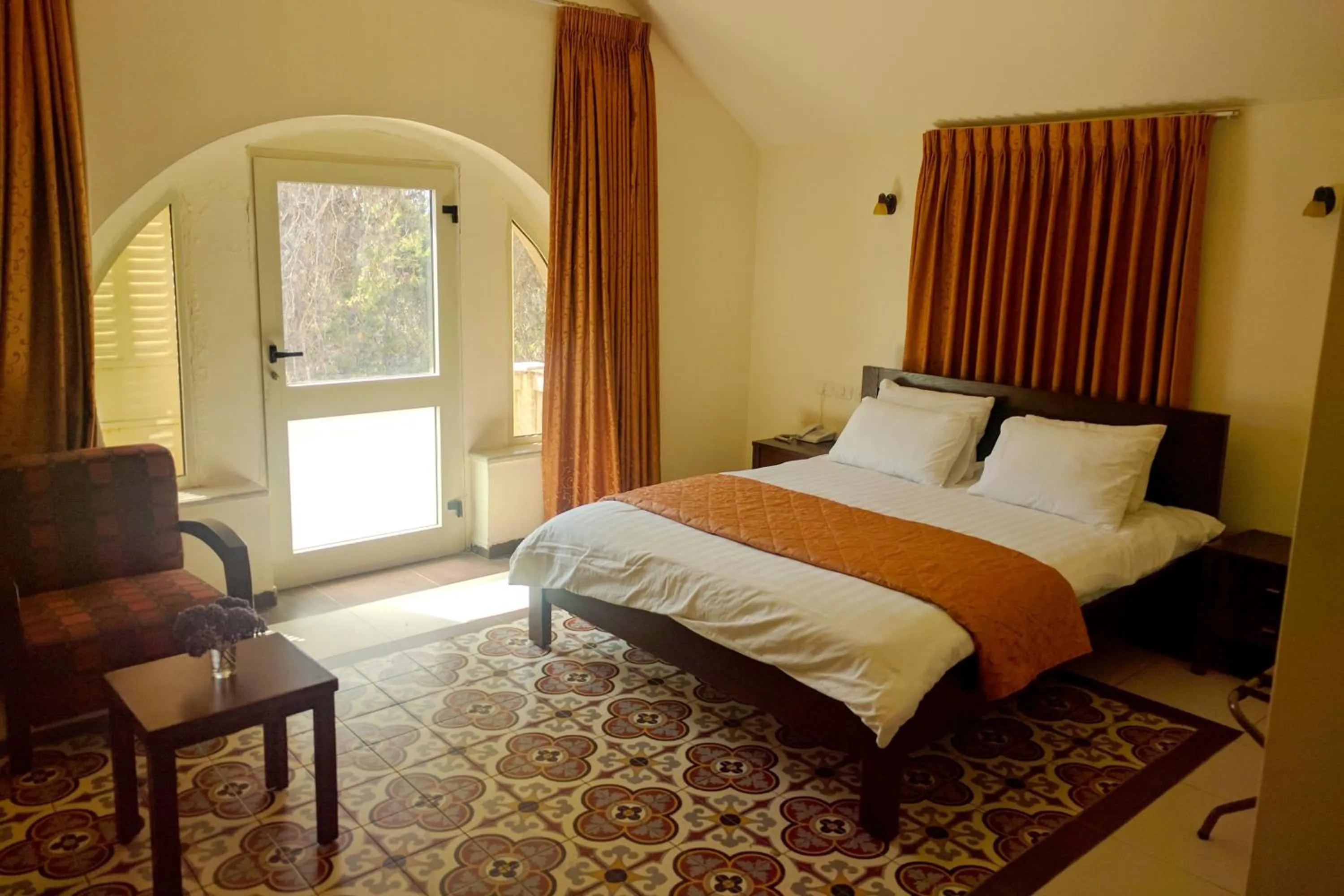 Photo of the whole room, Bed in Alhambra Palace Hotel Suites - Ramallah