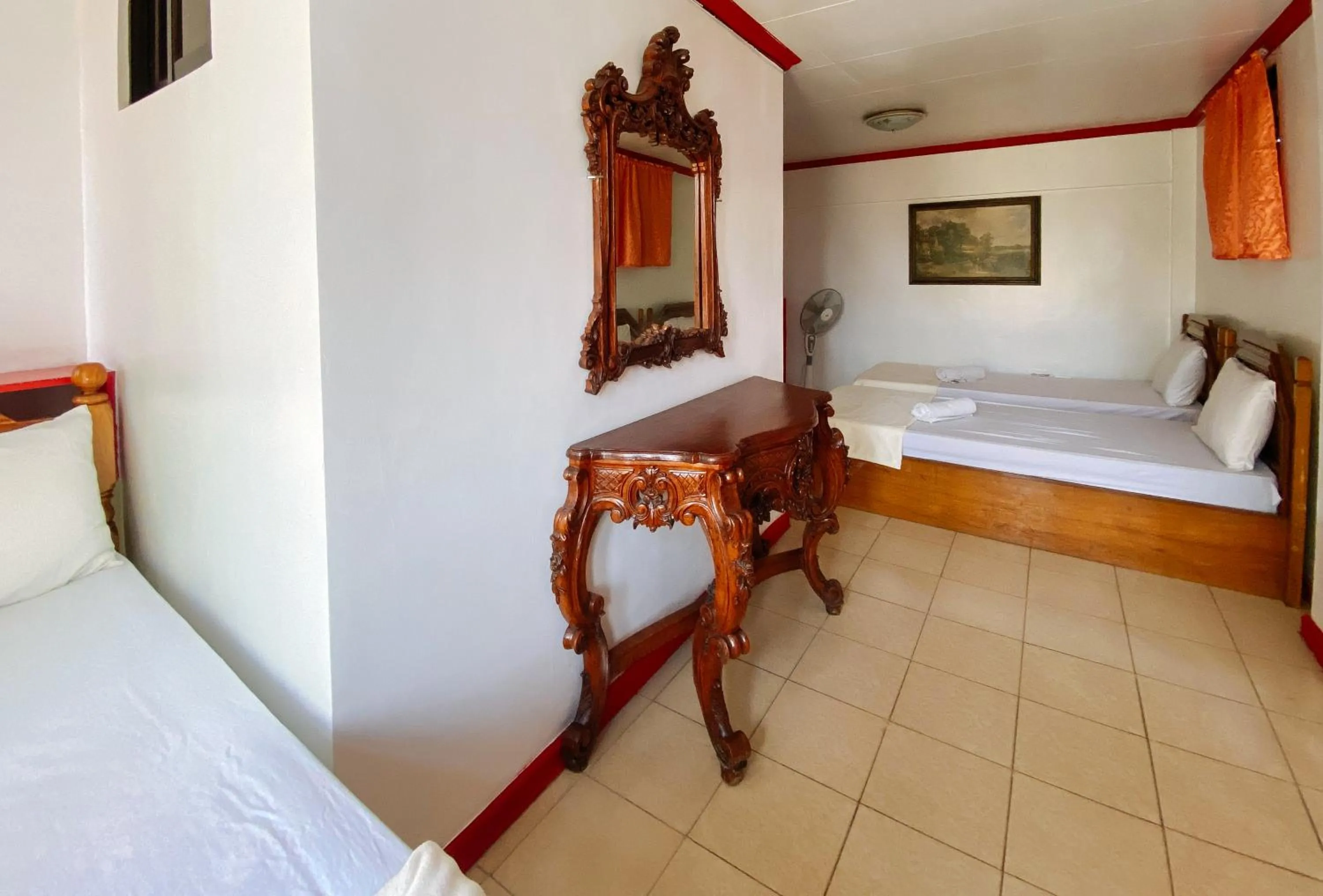 Photo of the whole room, Bed in RedDoorz Hostel @ Tita Aidz Inn Baguio