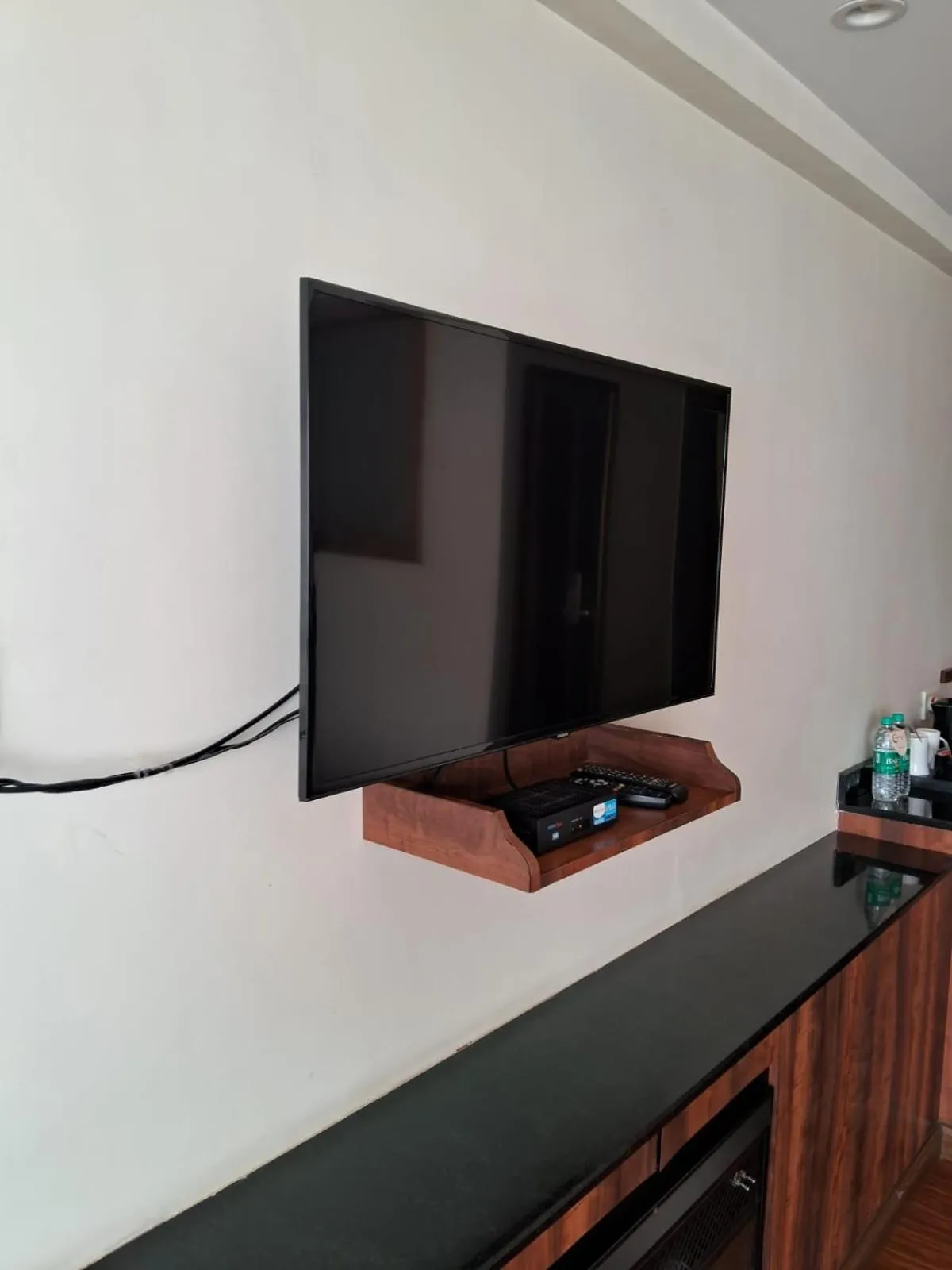 TV and multimedia in Crescent Resort, Darjeeling