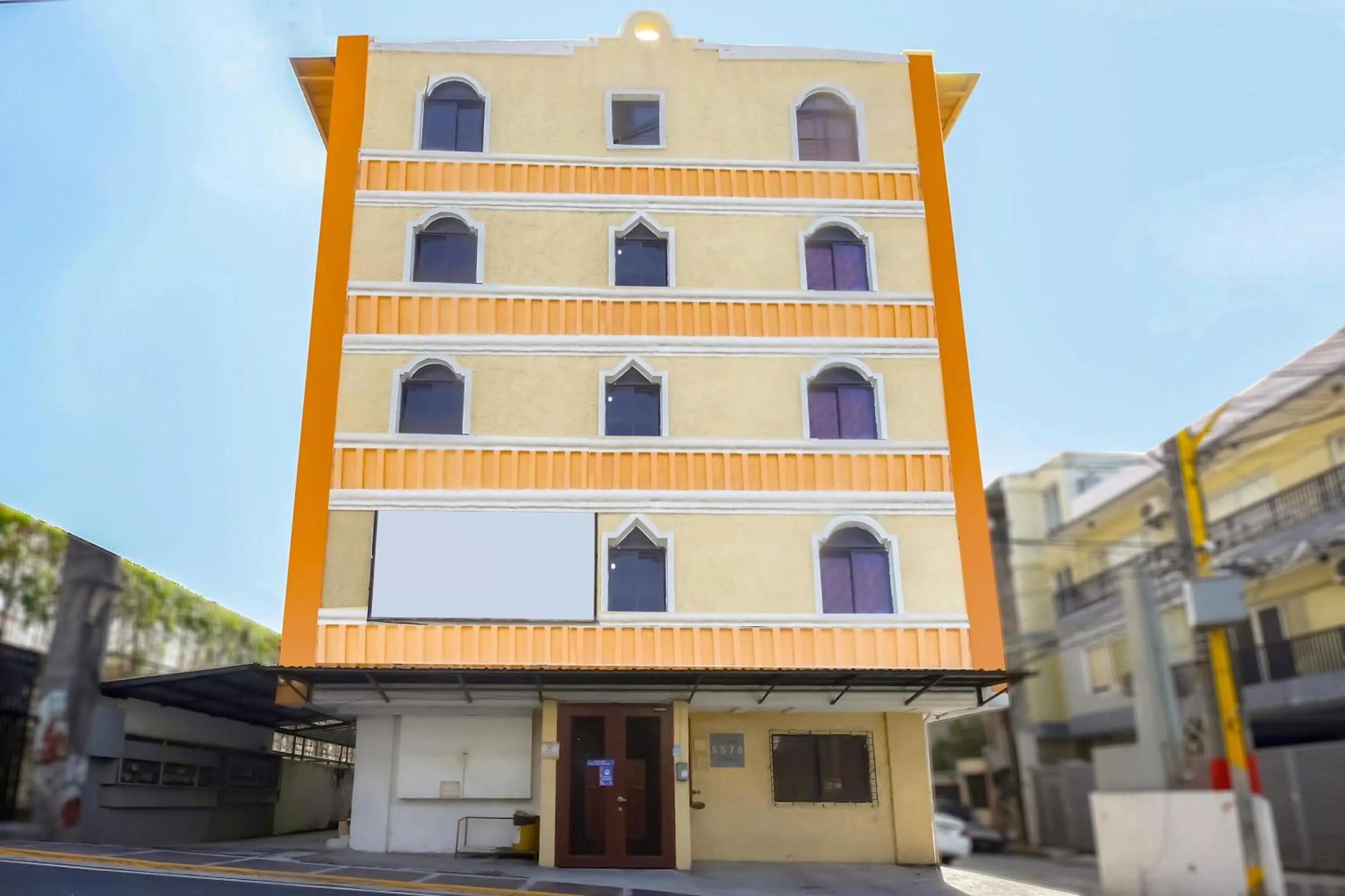 Facade/entrance in Super OYO 856 City Stay Inns Slex Makati