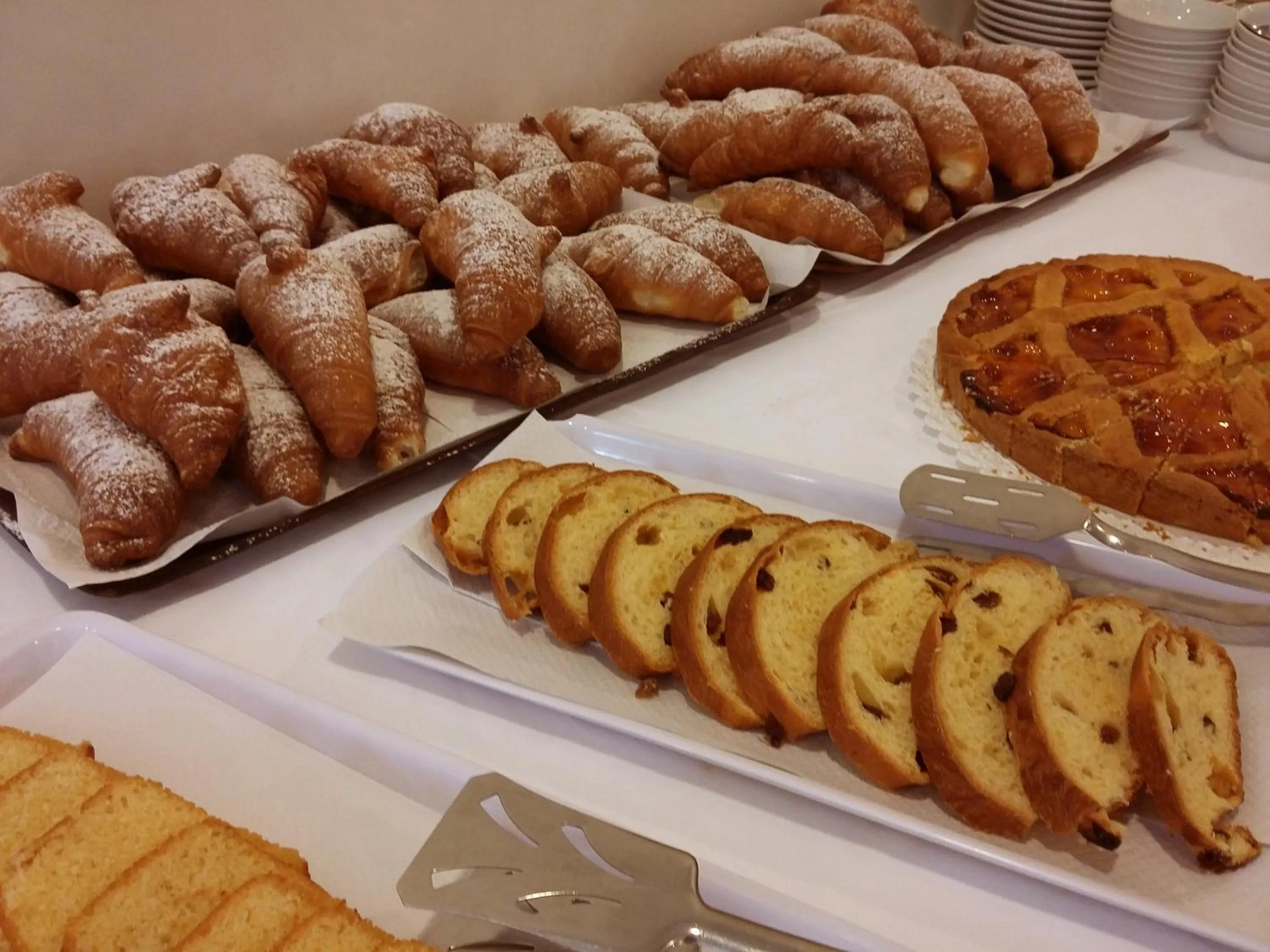 Buffet breakfast in Hotel Condor