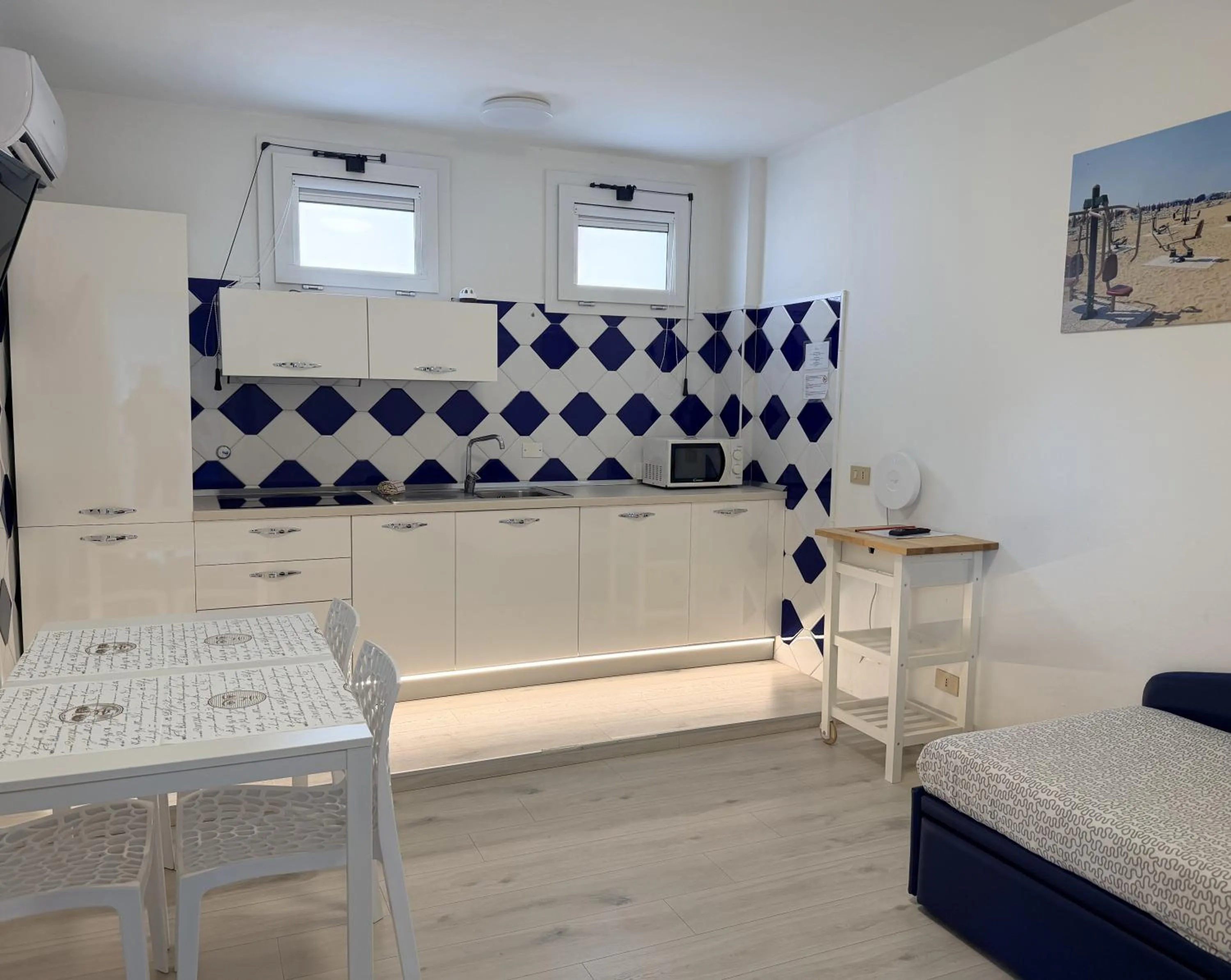 Kitchen or kitchenette in Aparthotel Holiday