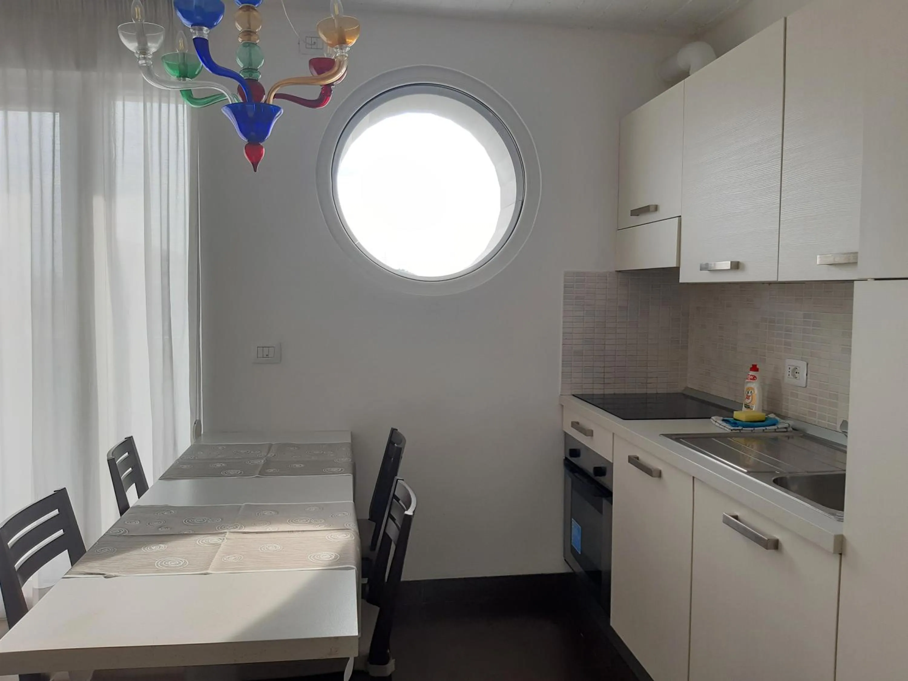 Kitchen or kitchenette in Aparthotel Holiday