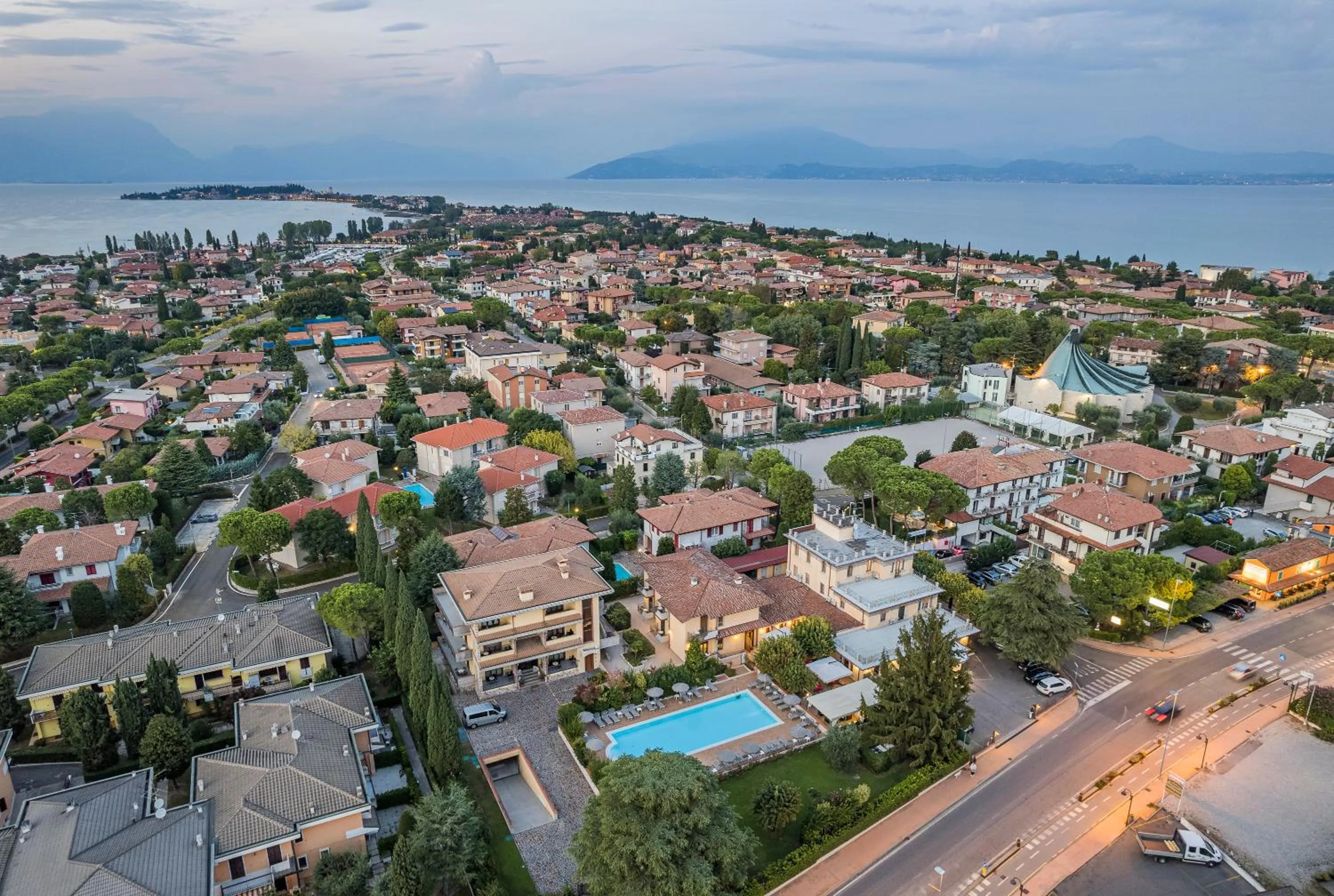 Property building in Hotel Gardenia Sirmione