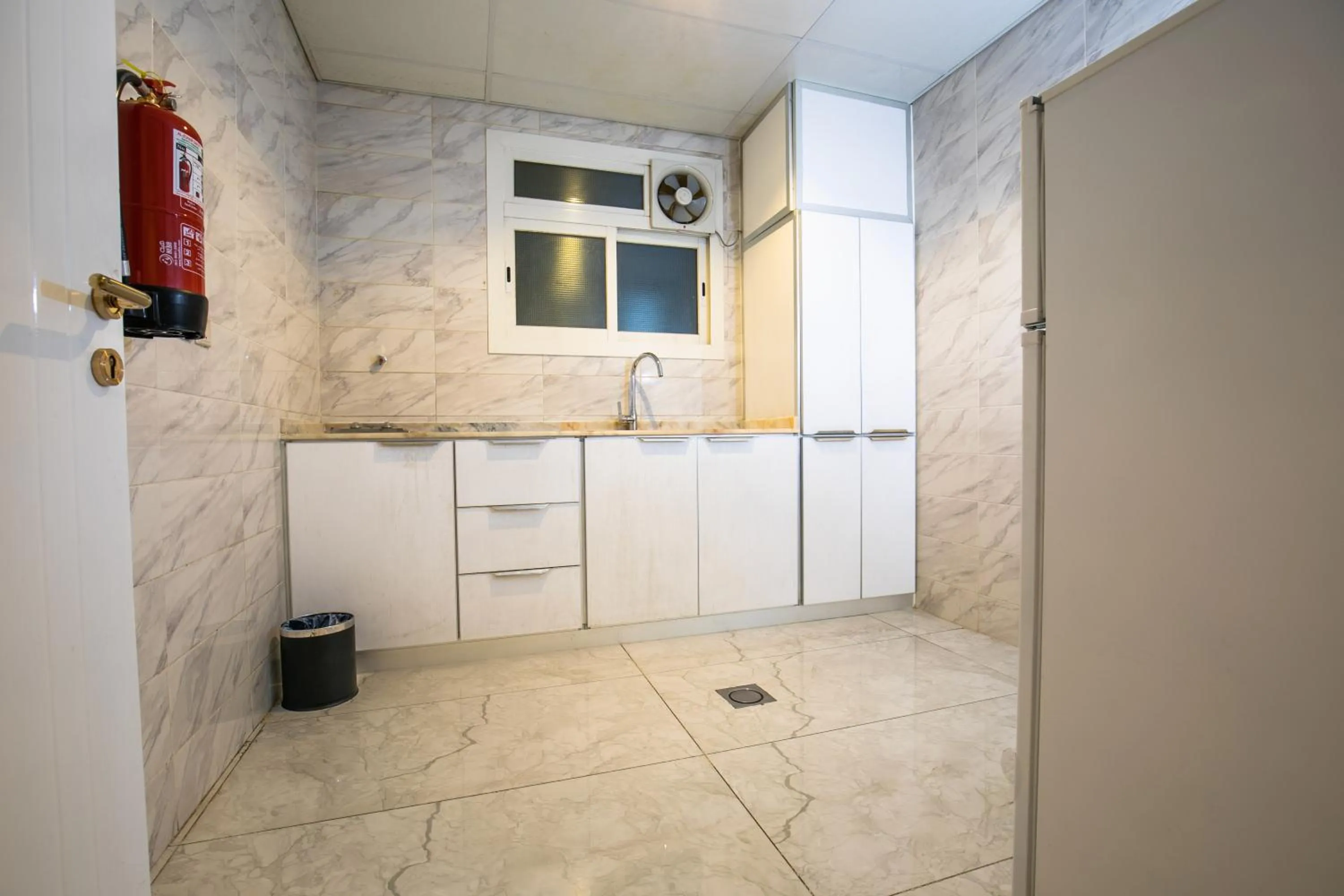 Kitchen or kitchenette in Royal Boutique Hotel