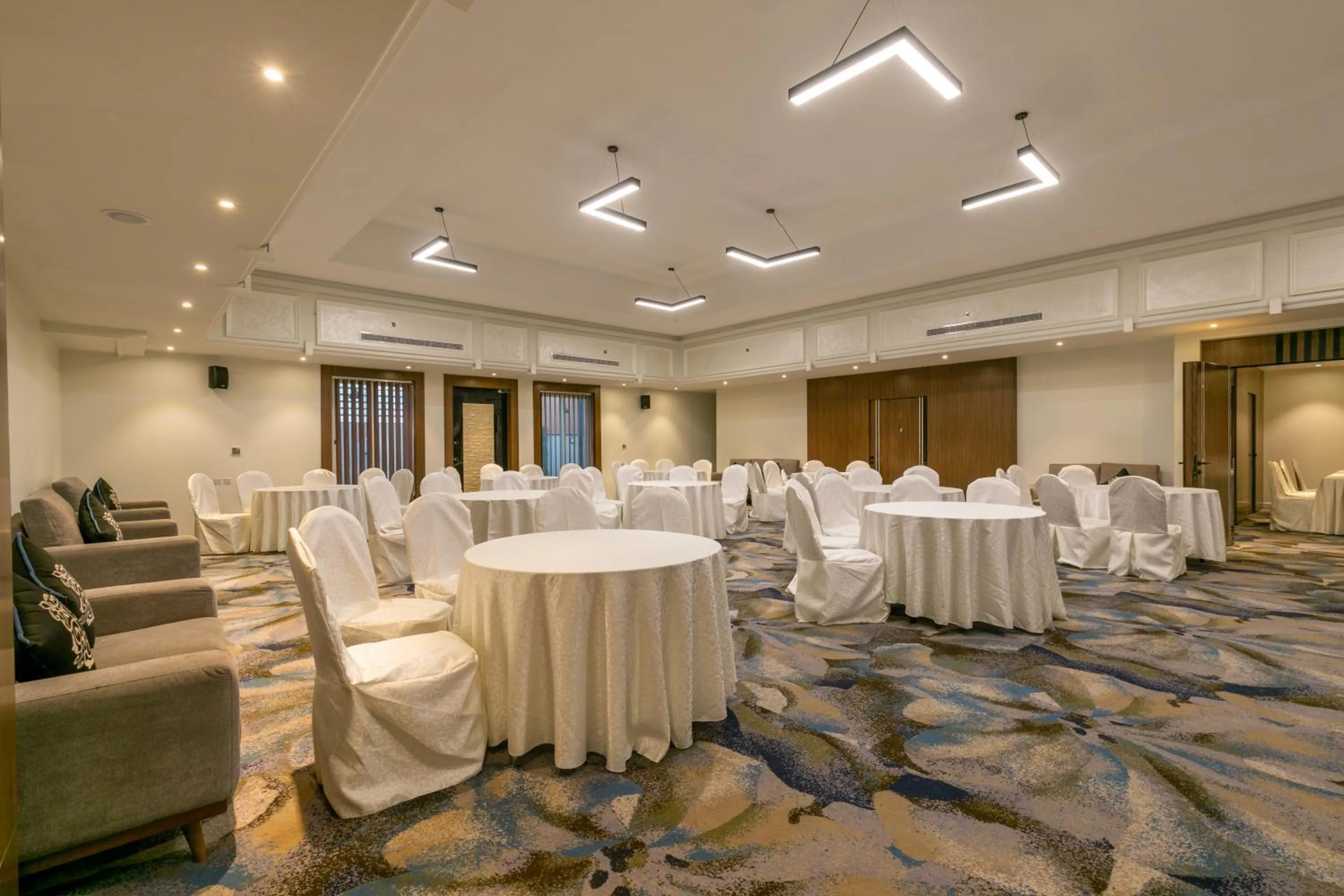 Meeting/conference room in Royal Boutique Hotel