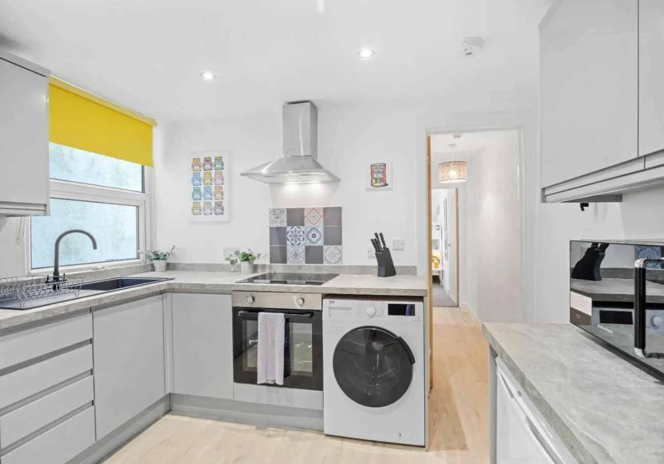 Kitchen or kitchenette in St Peters Pad By My Getaways Free Parking