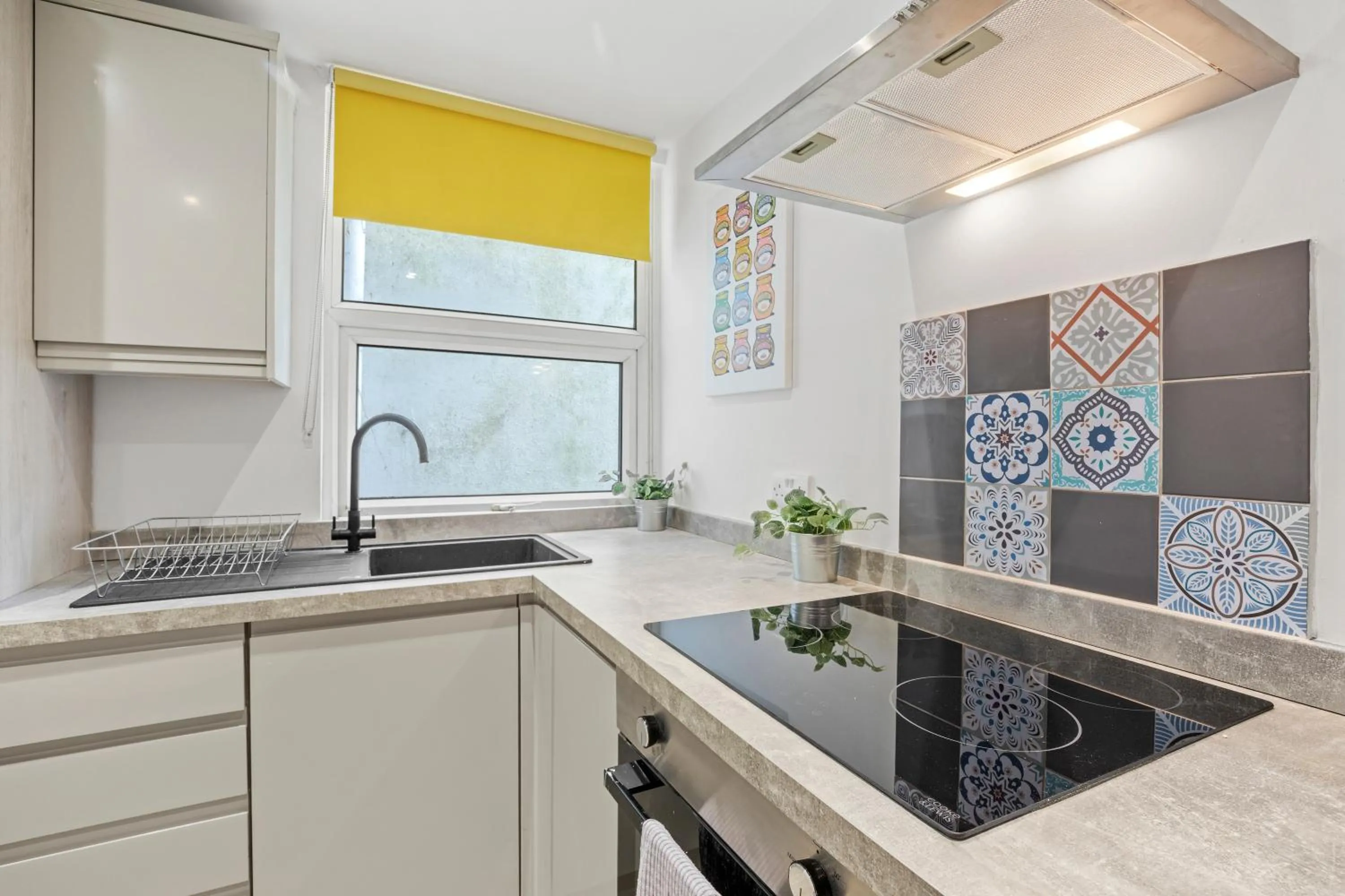 stove in St Peters Pad By My Getaways Free Parking