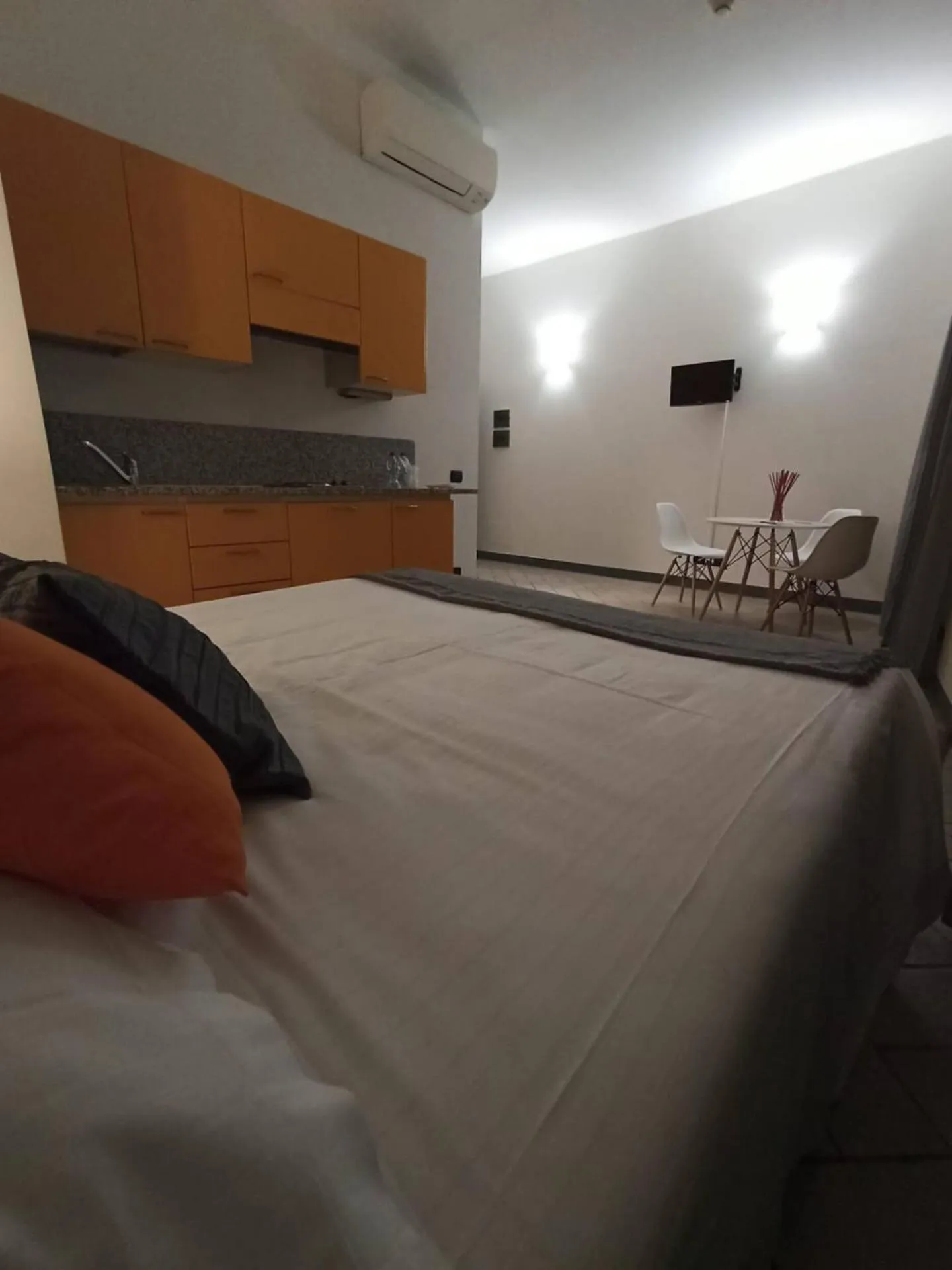 Kitchen or kitchenette, Bed in Hotel Parco Borromeo - Monza Brianza