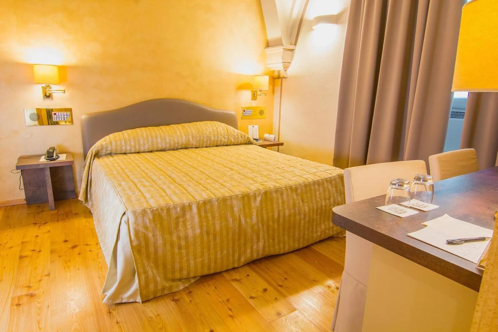 Bed in Hotel Parco Borromeo - Monza Brianza