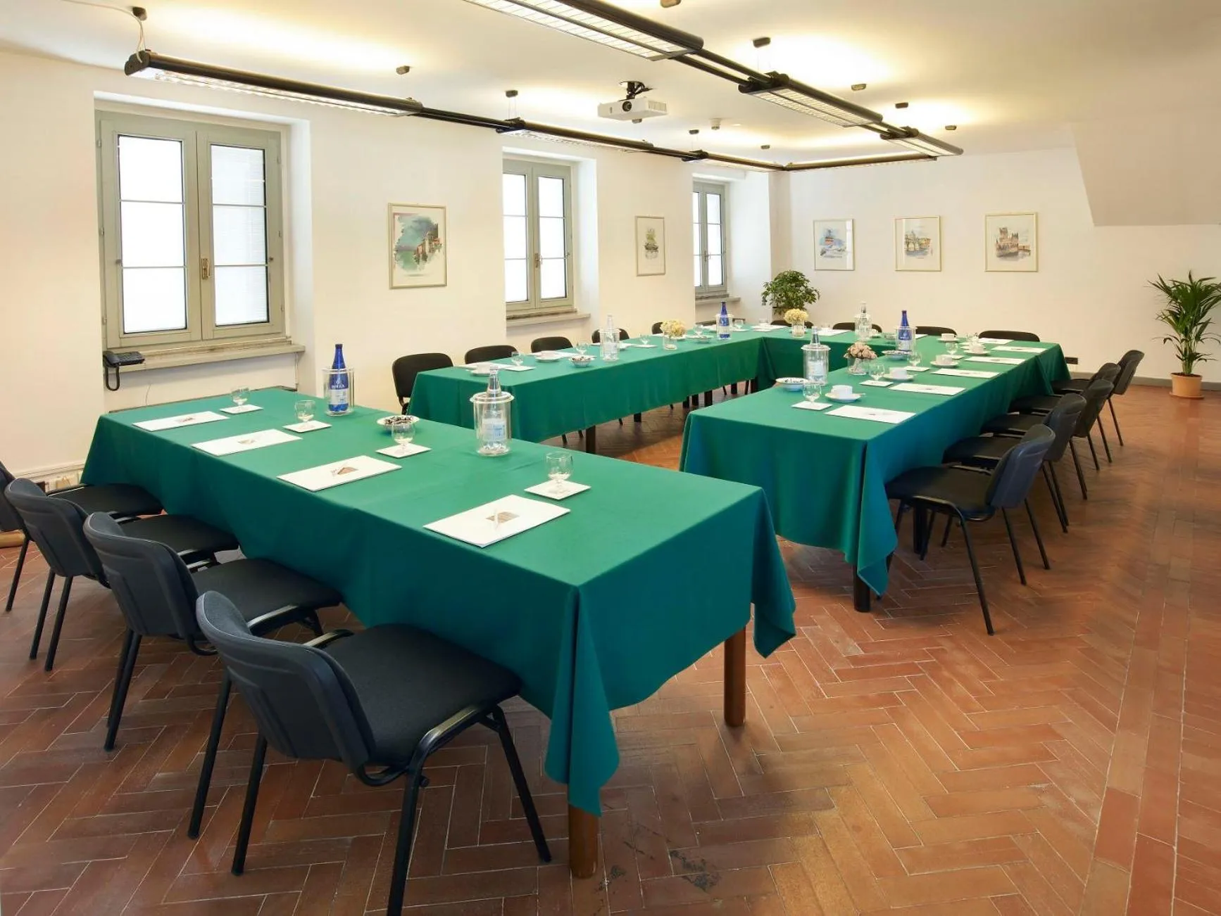 Business facilities in Hotel Parco Borromeo - Monza Brianza