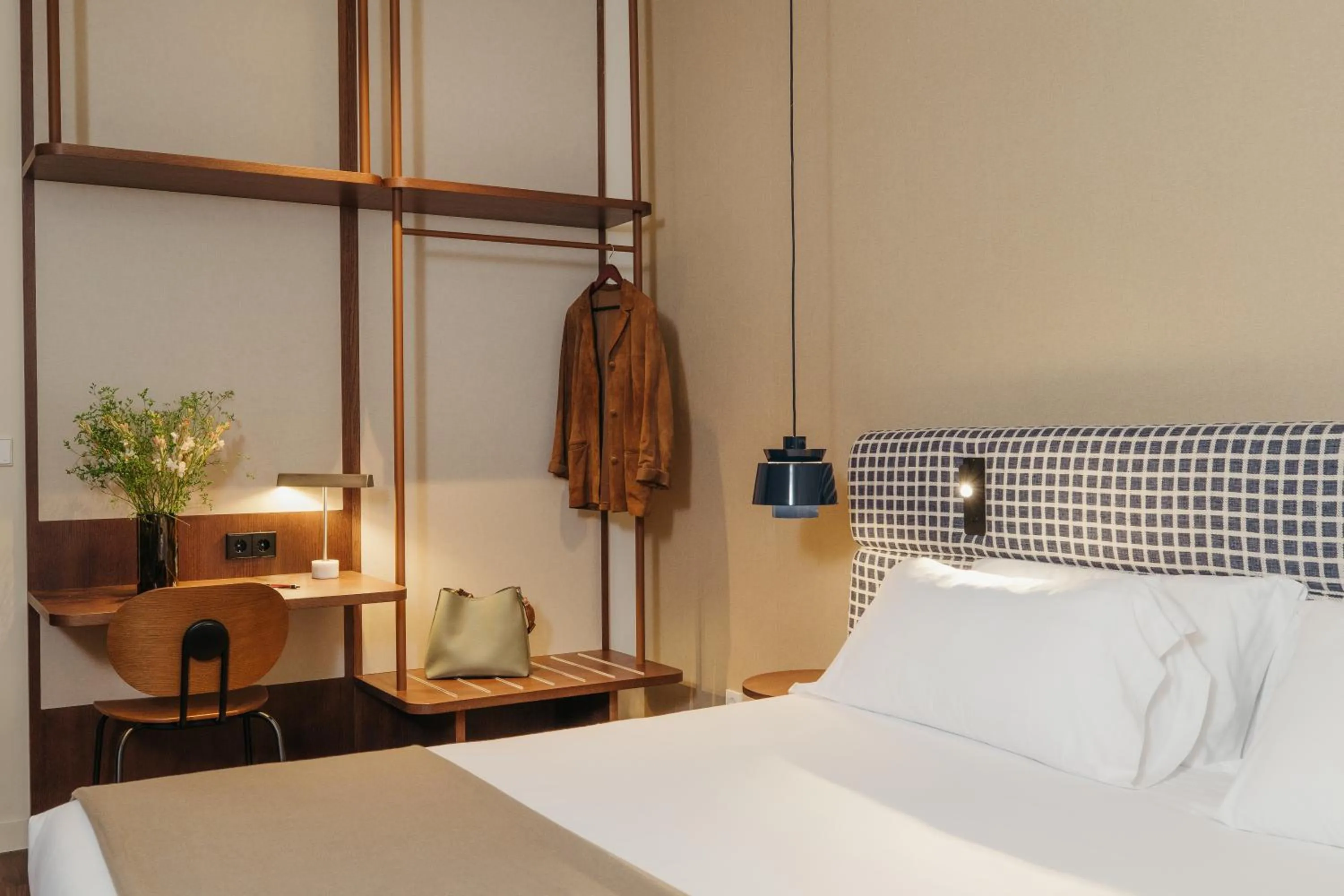 Seating area, Bed in H Regas Adults Only