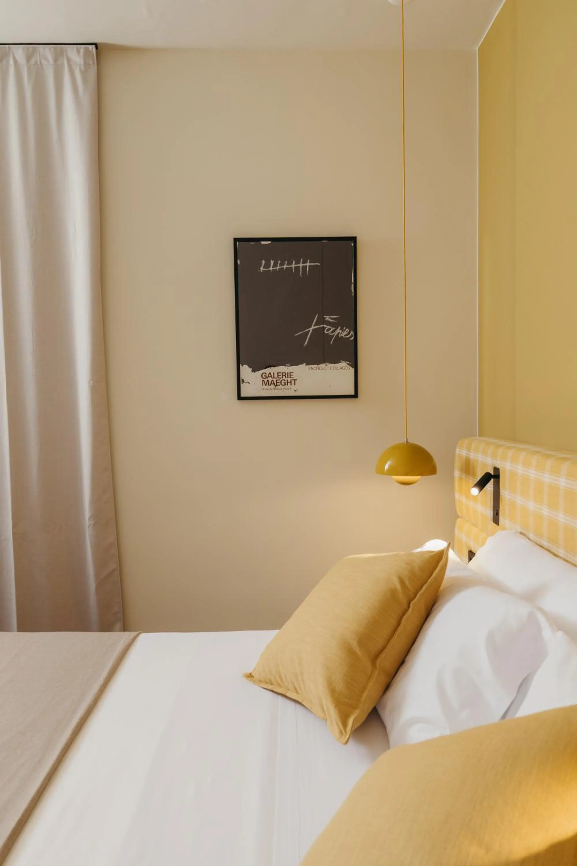 Photo of the whole room, Bed in H Regas Adults Only