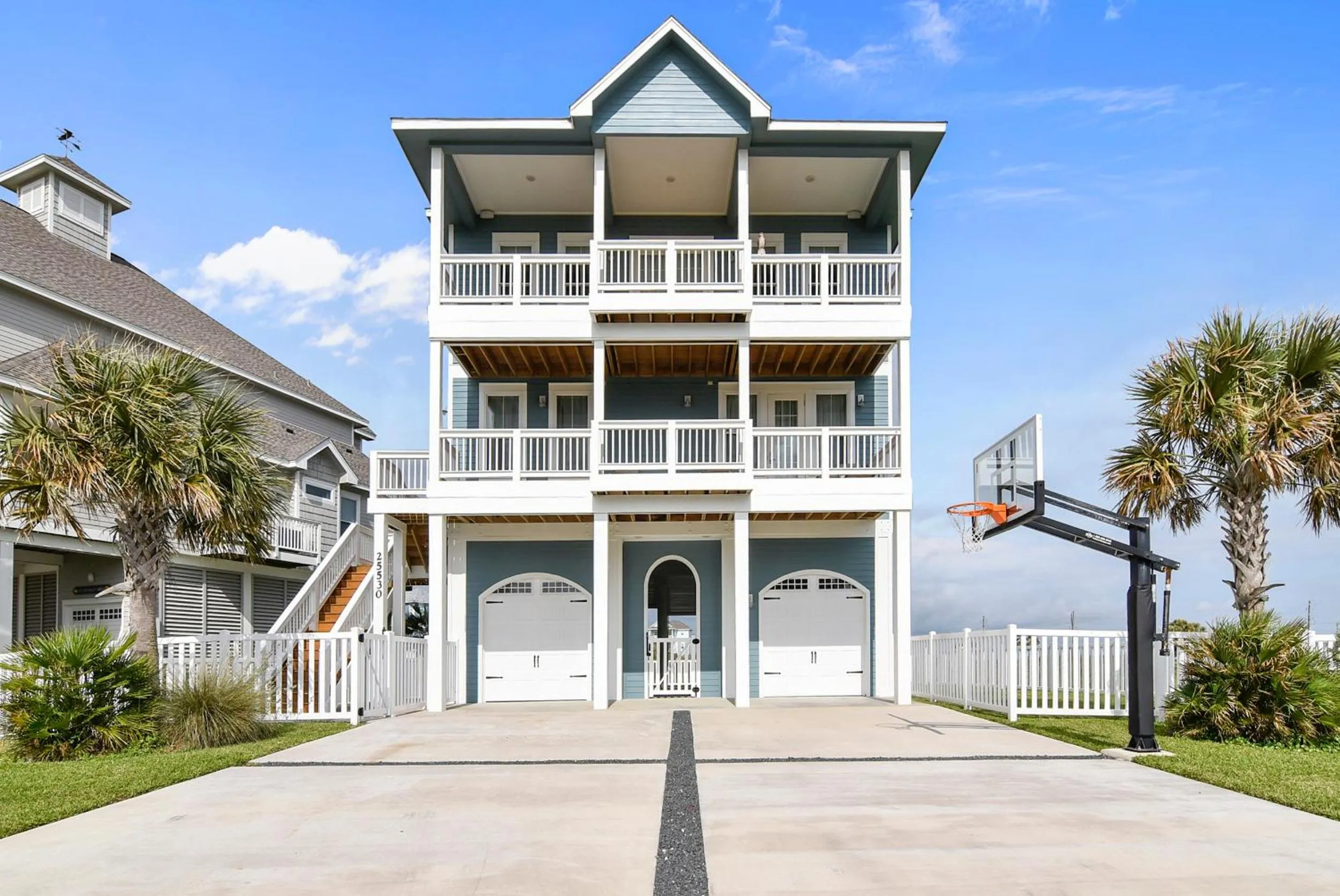 Property building in Wine Down