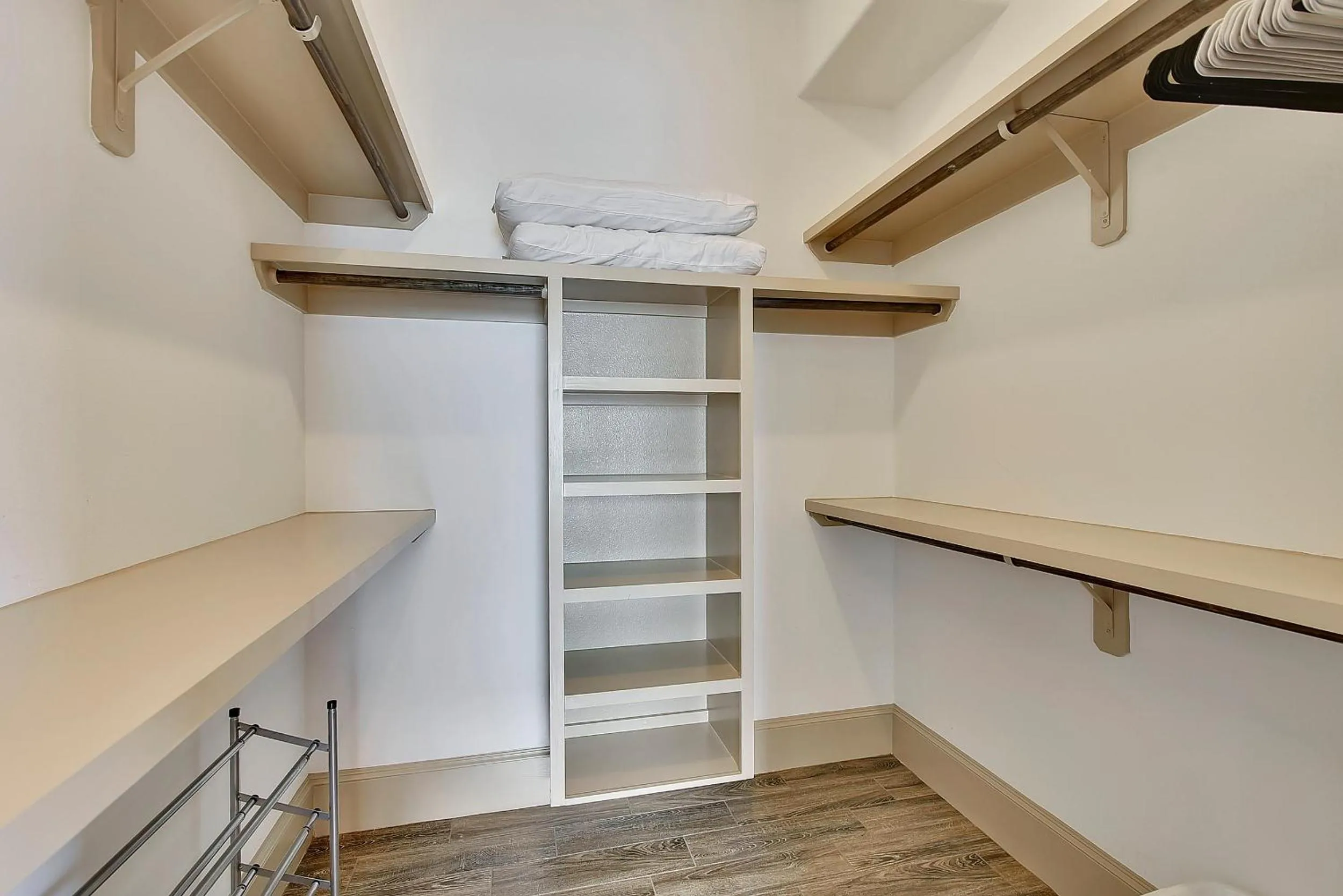 Kitchen or kitchenette in Neptunes Sanctuary