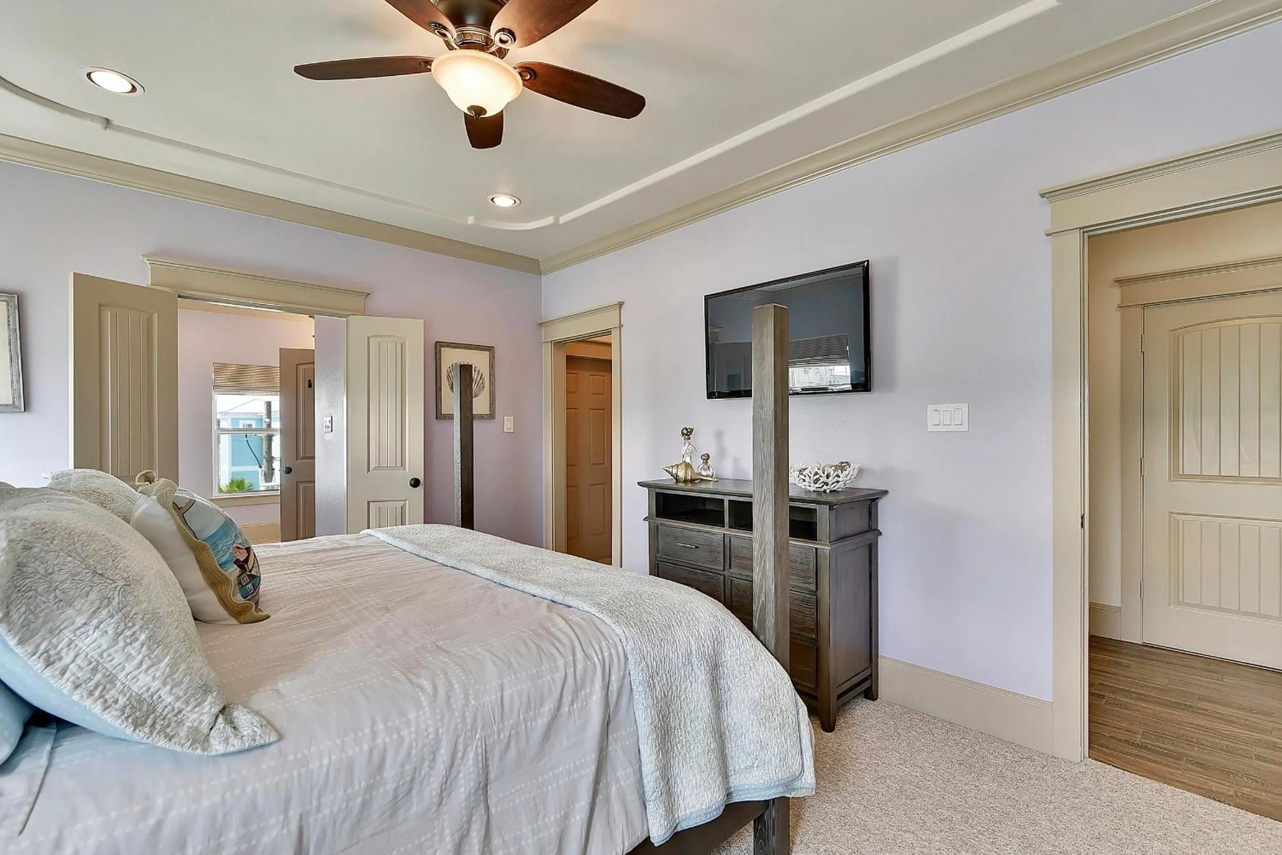 Bedroom, Bed in Neptunes Sanctuary