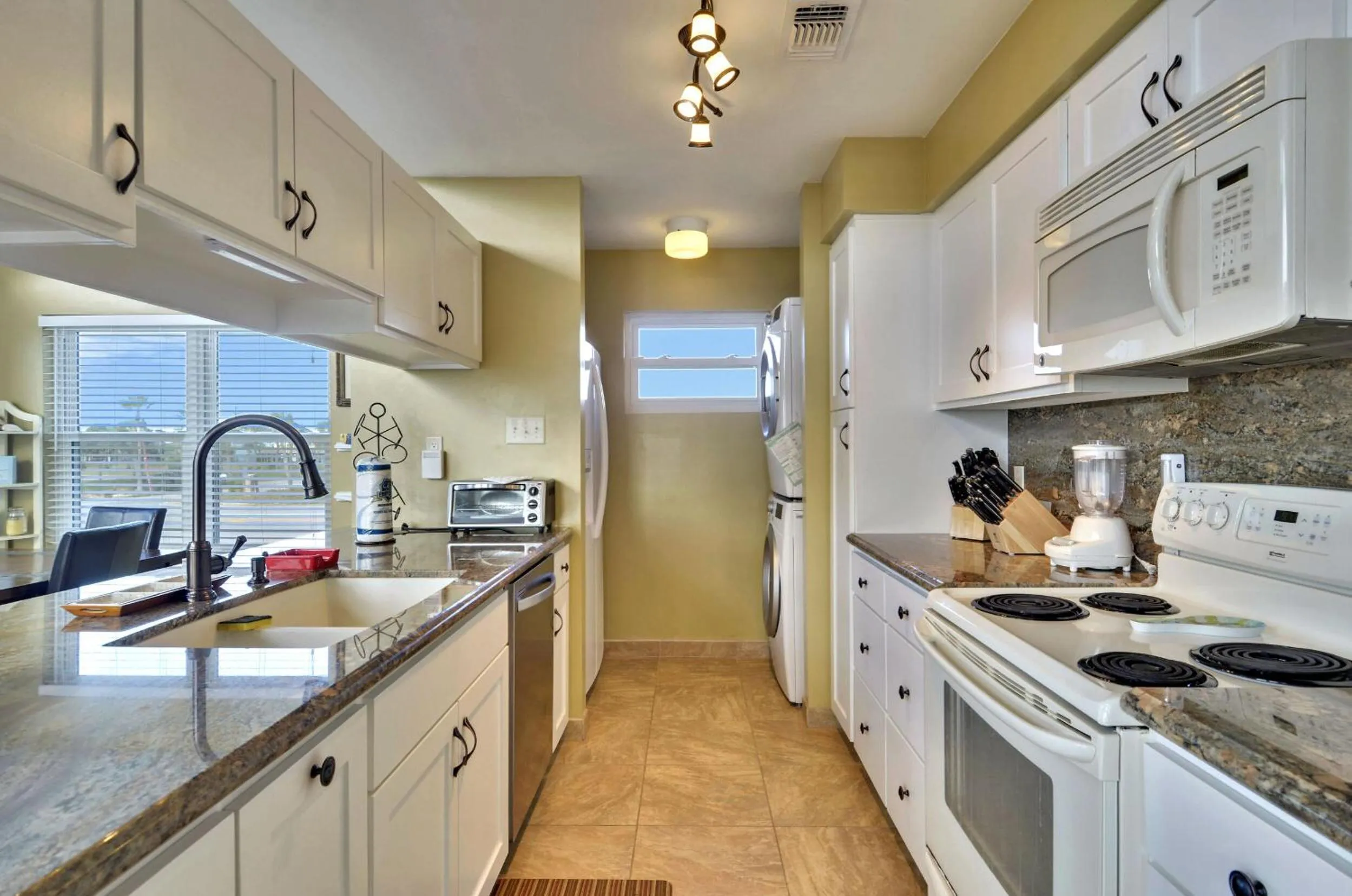 Kitchen or kitchenette in A Sunny Sandbar