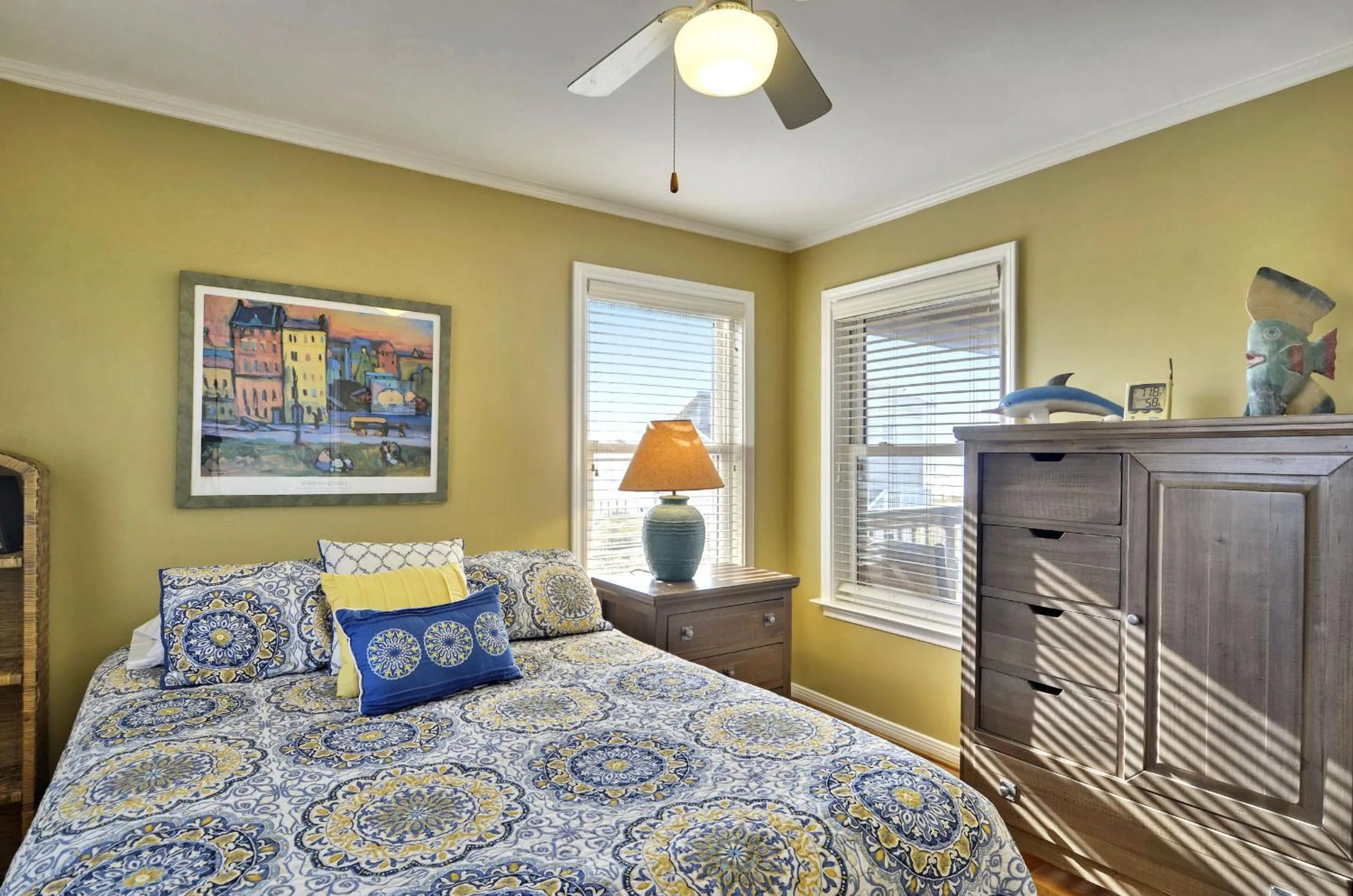 Property building, Bed in A Sunny Sandbar