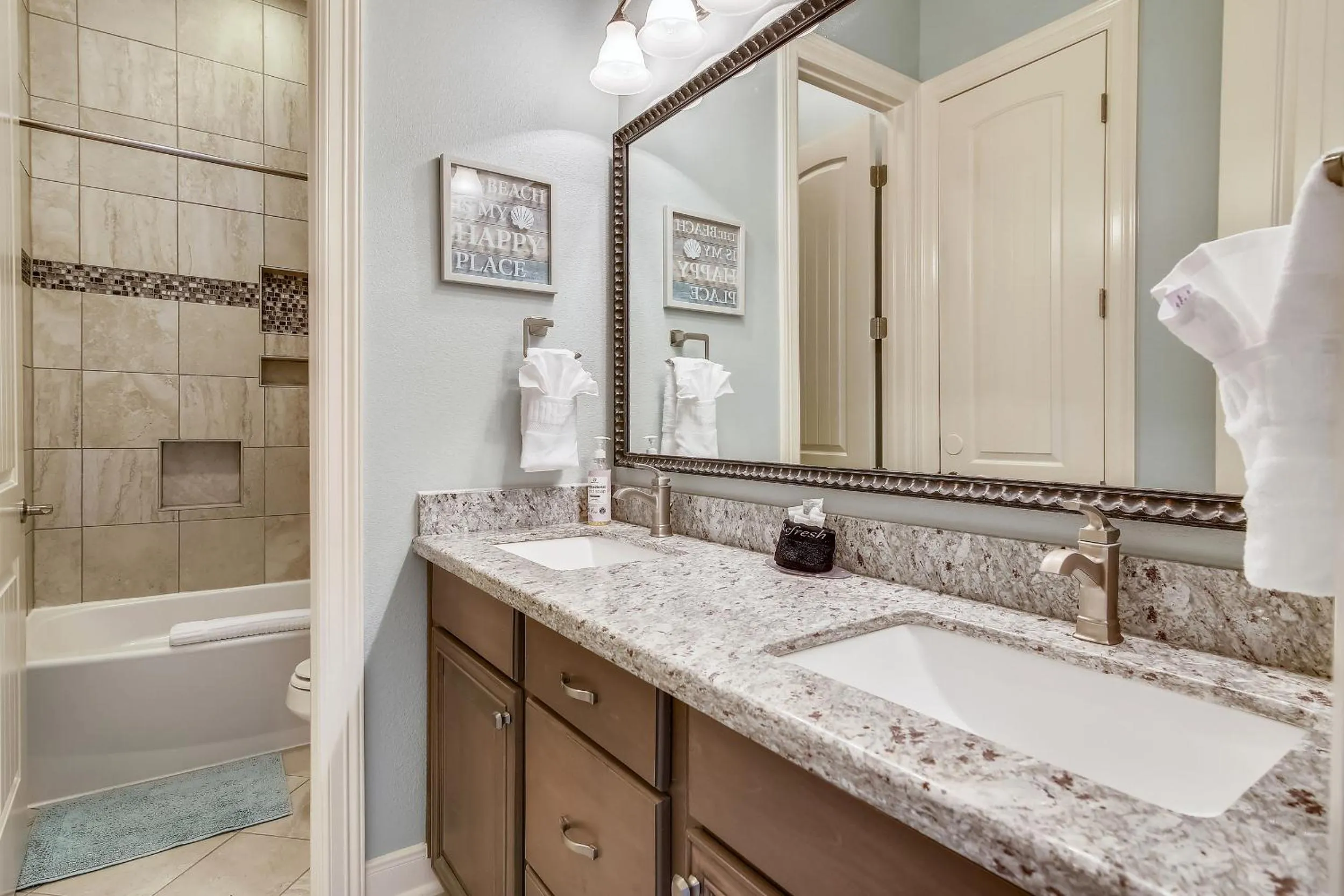 Kitchen or kitchenette in Sandpiper Treasure