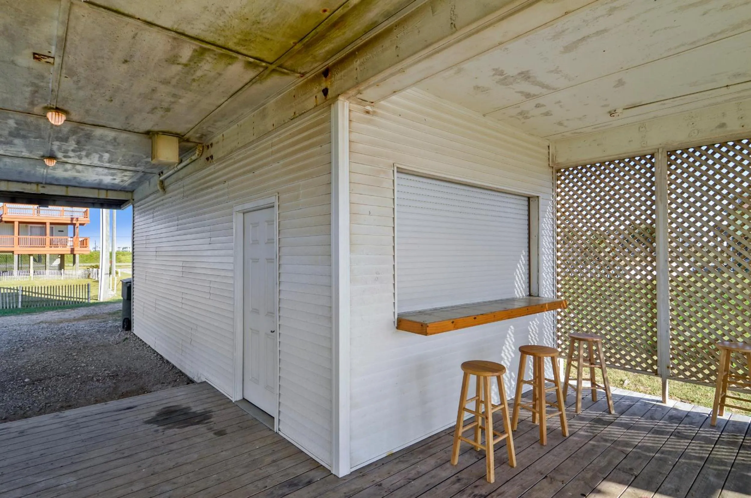 Property building in Brannens Beachfront