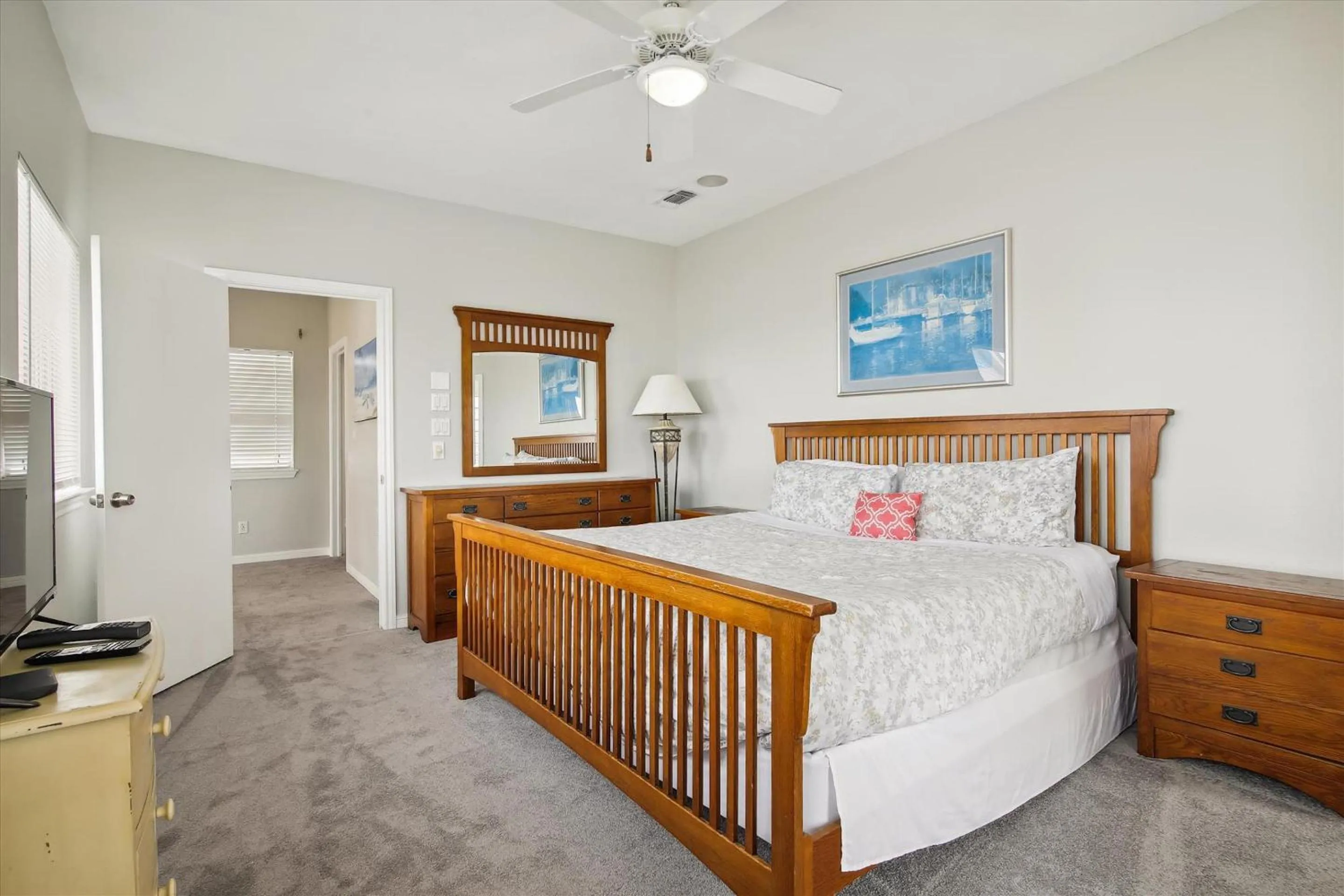 Property building, Bed in Brannens Beachfront