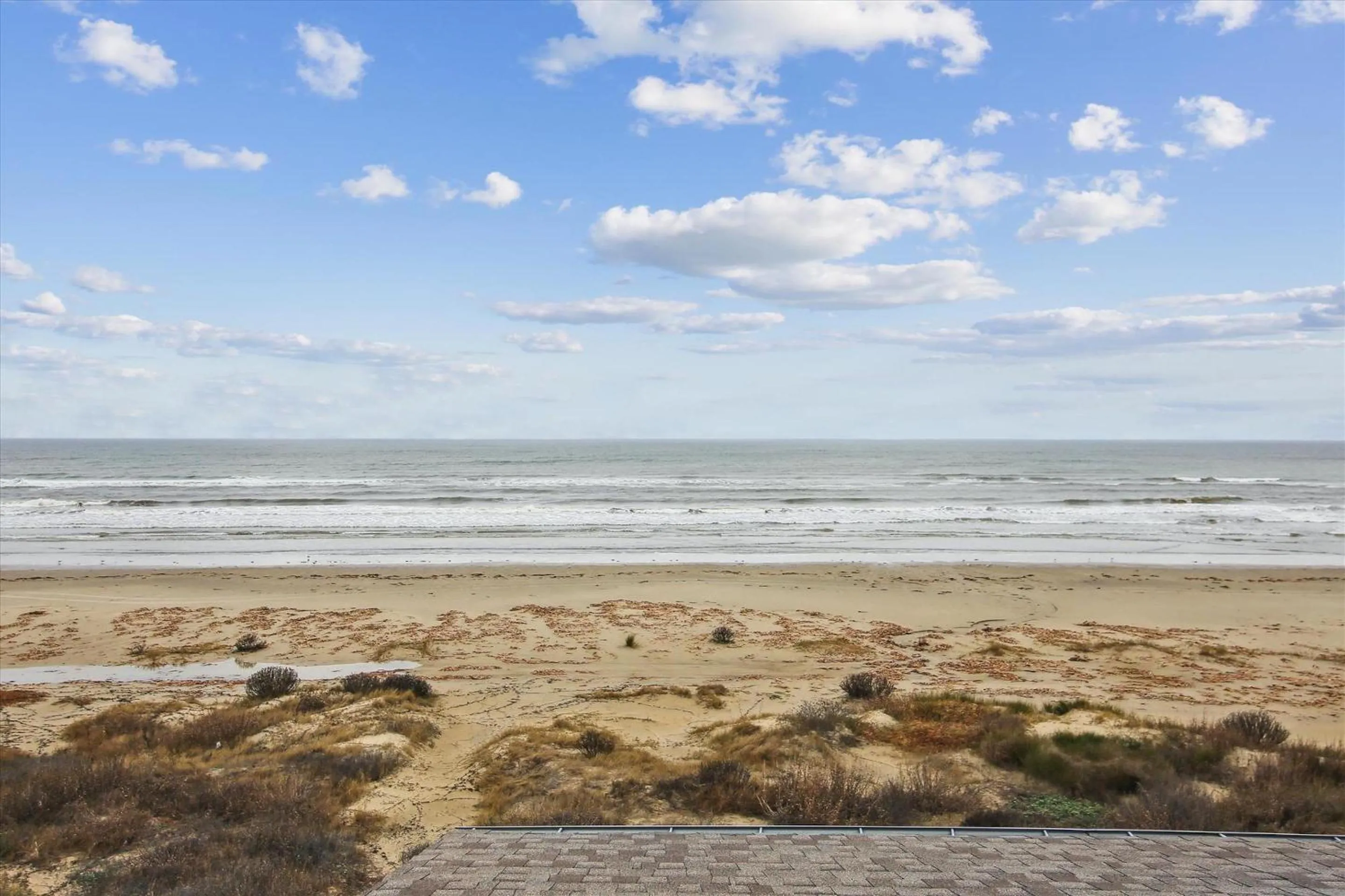 Property building in Brannens Beachfront