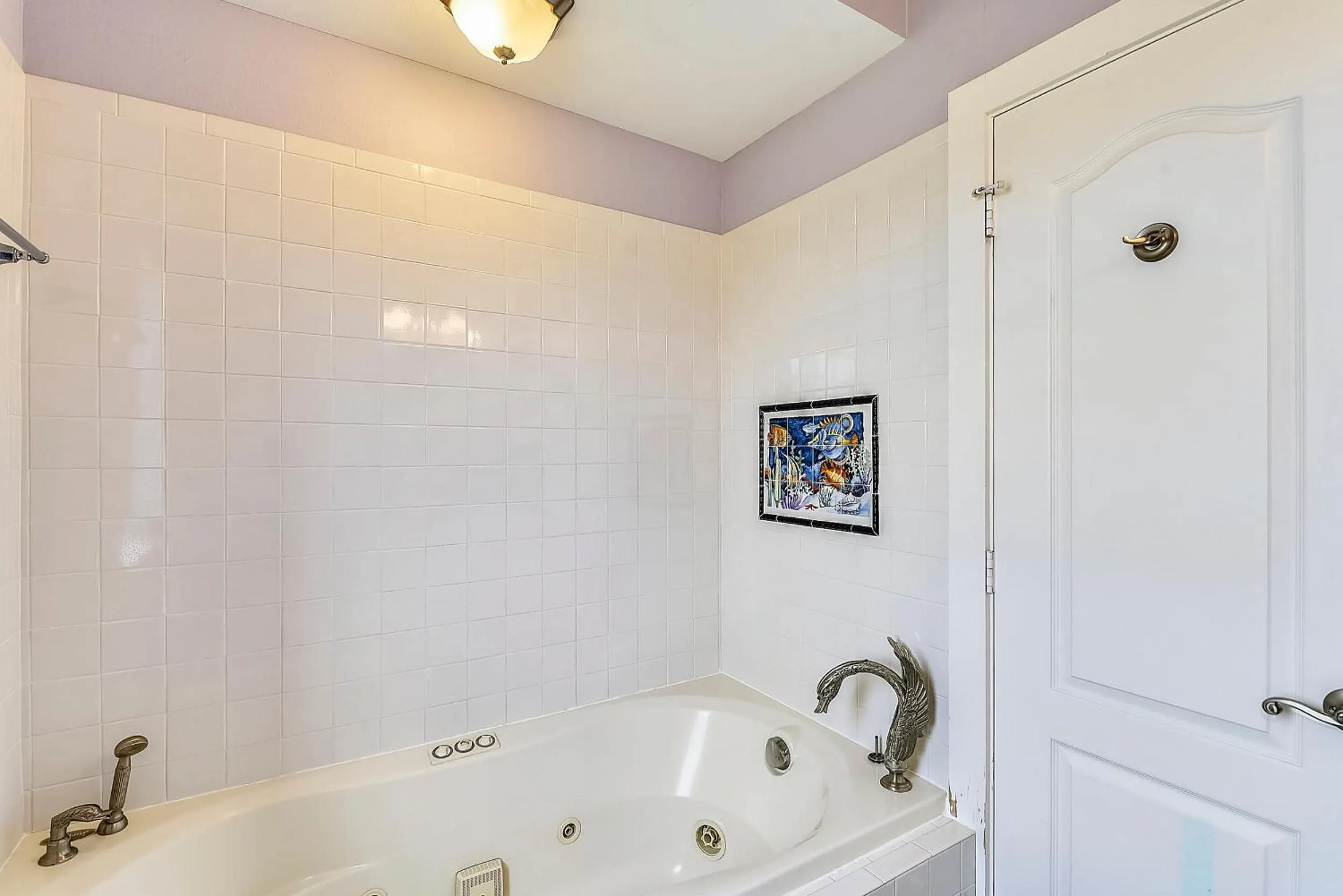 Bathroom in Summer Breeze