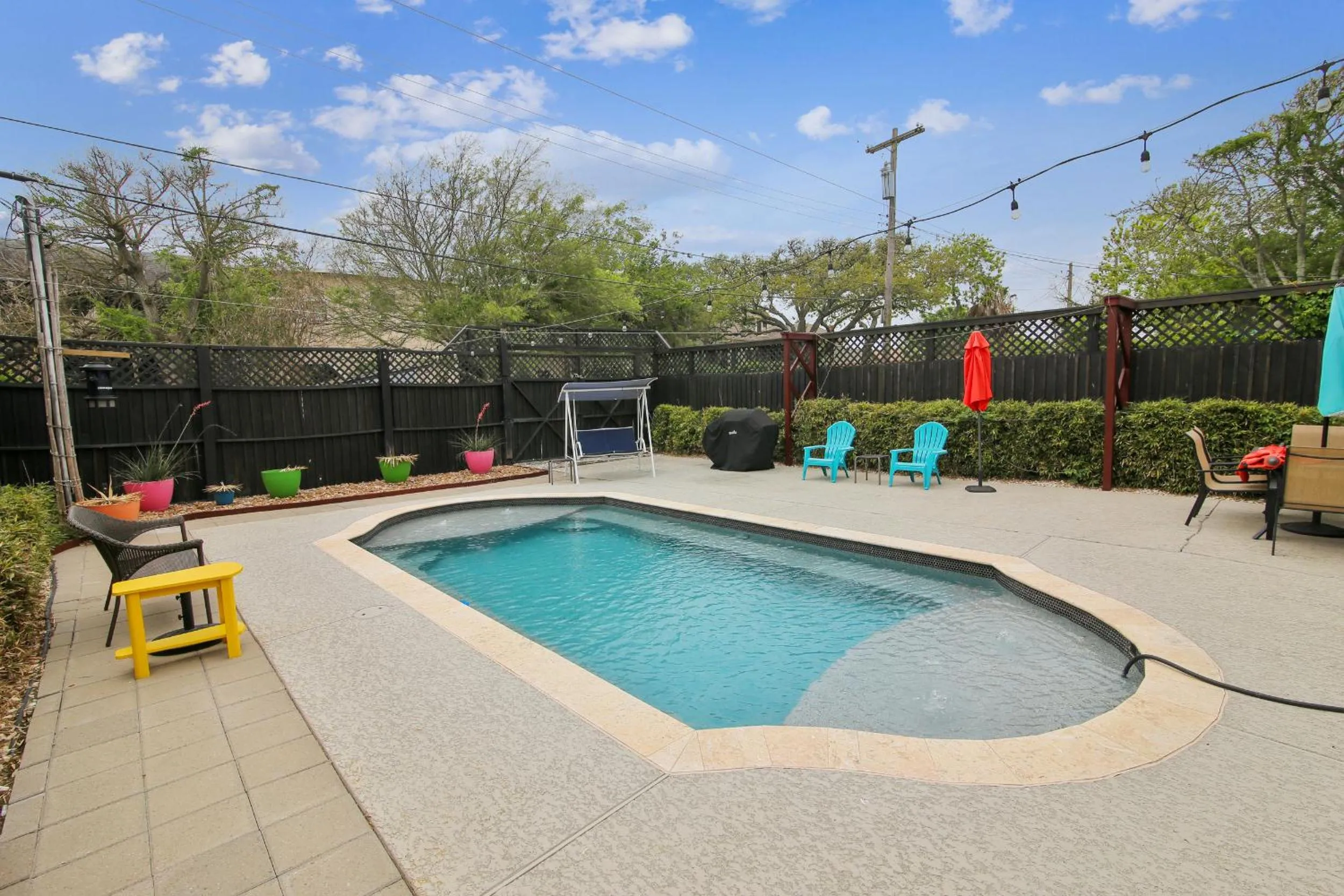 Swimming pool in AbFab Seaside Cottage