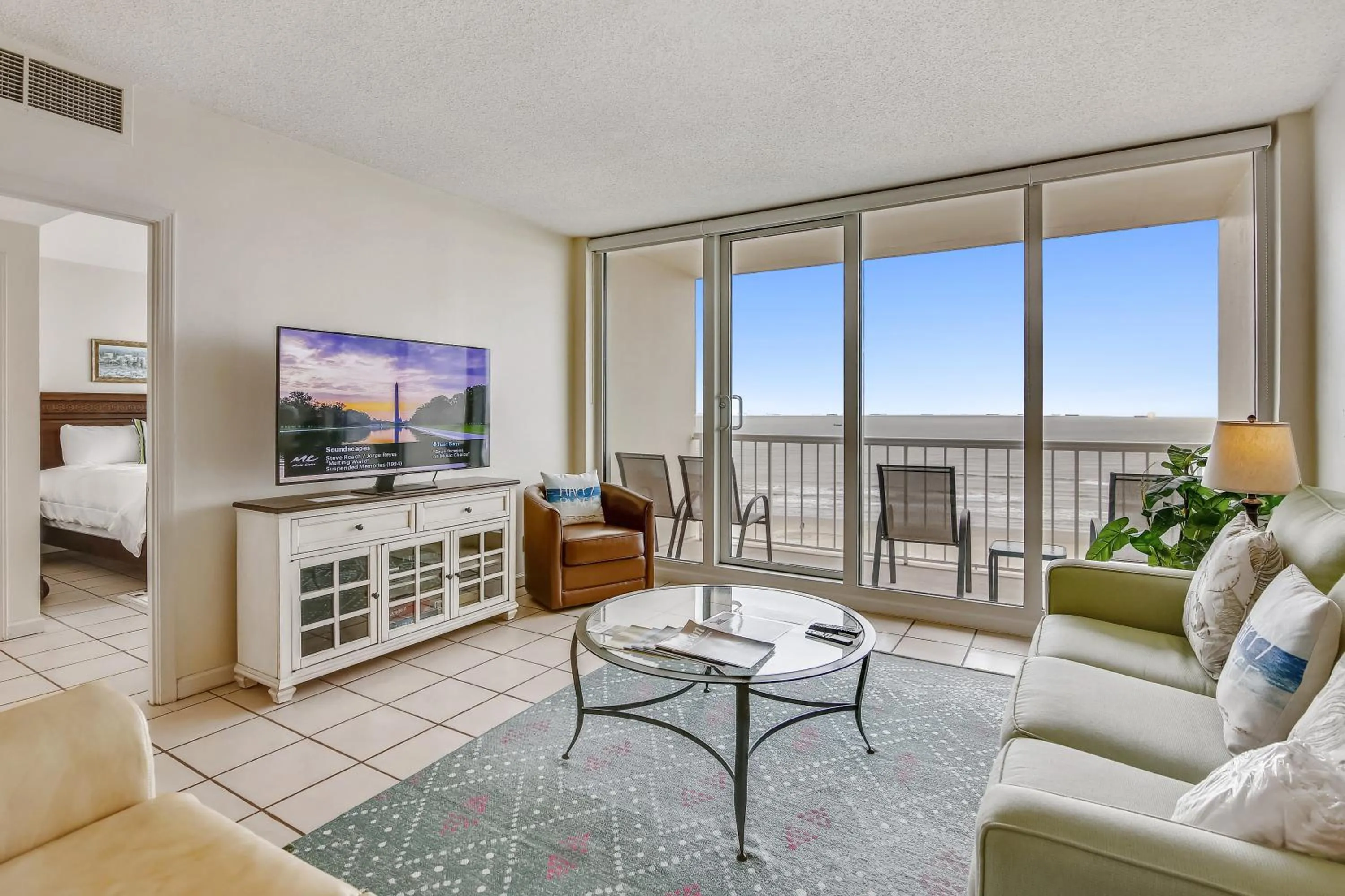 Living room, Bed in Galvestonian 1002-Beachfront Getaway