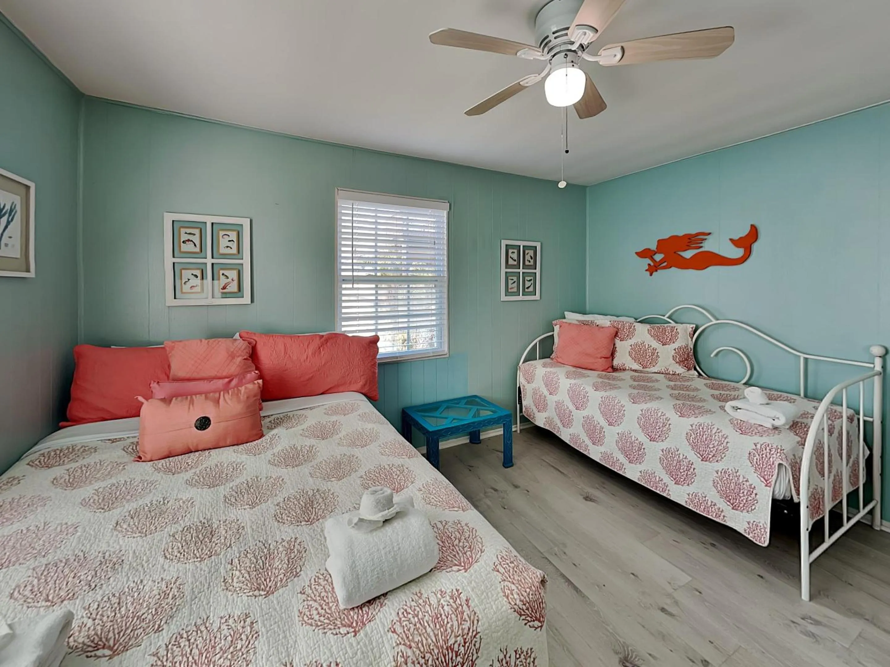 Bed in Paradise Found