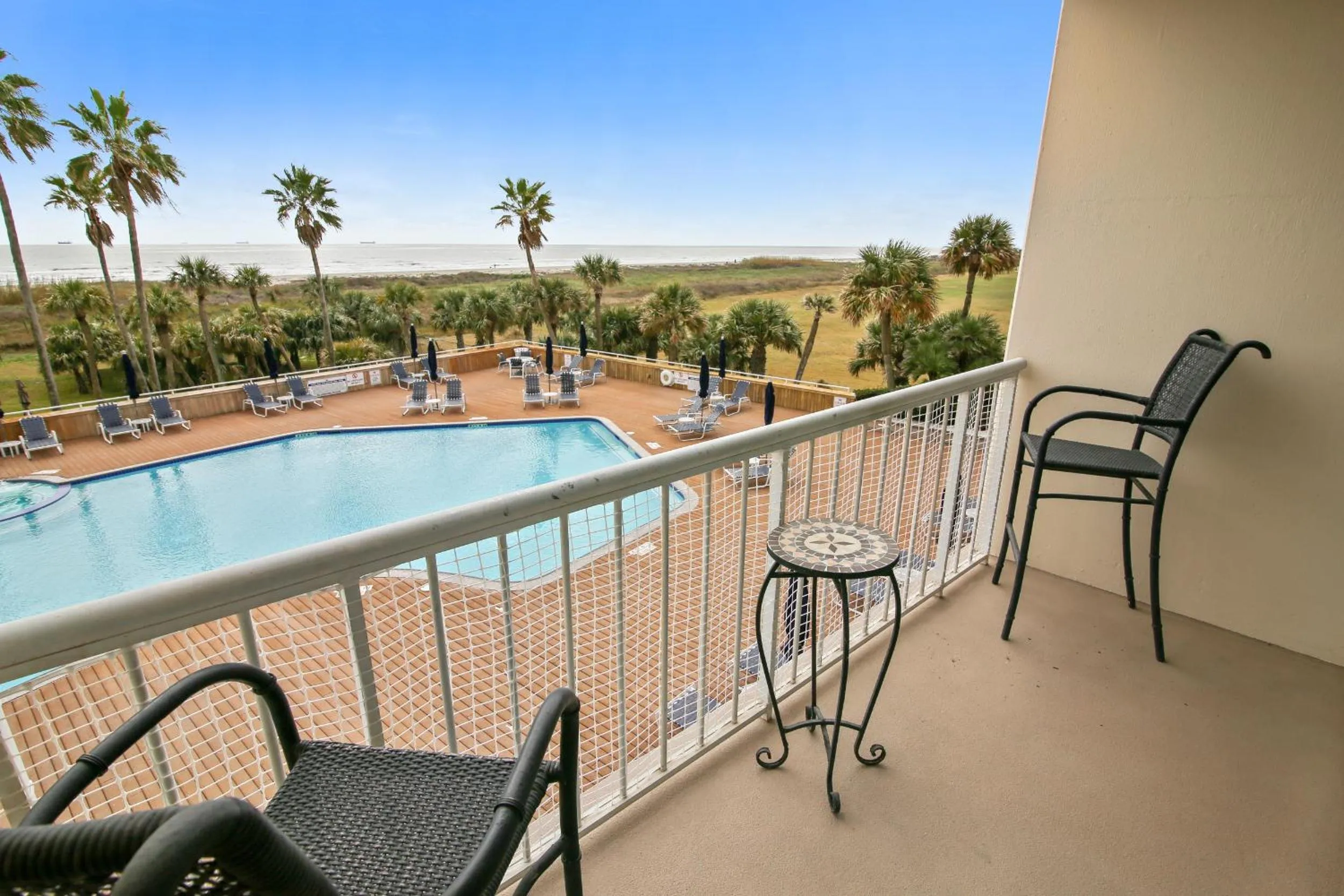 Property building in Galvestonian 112-Beachfront Hideaway