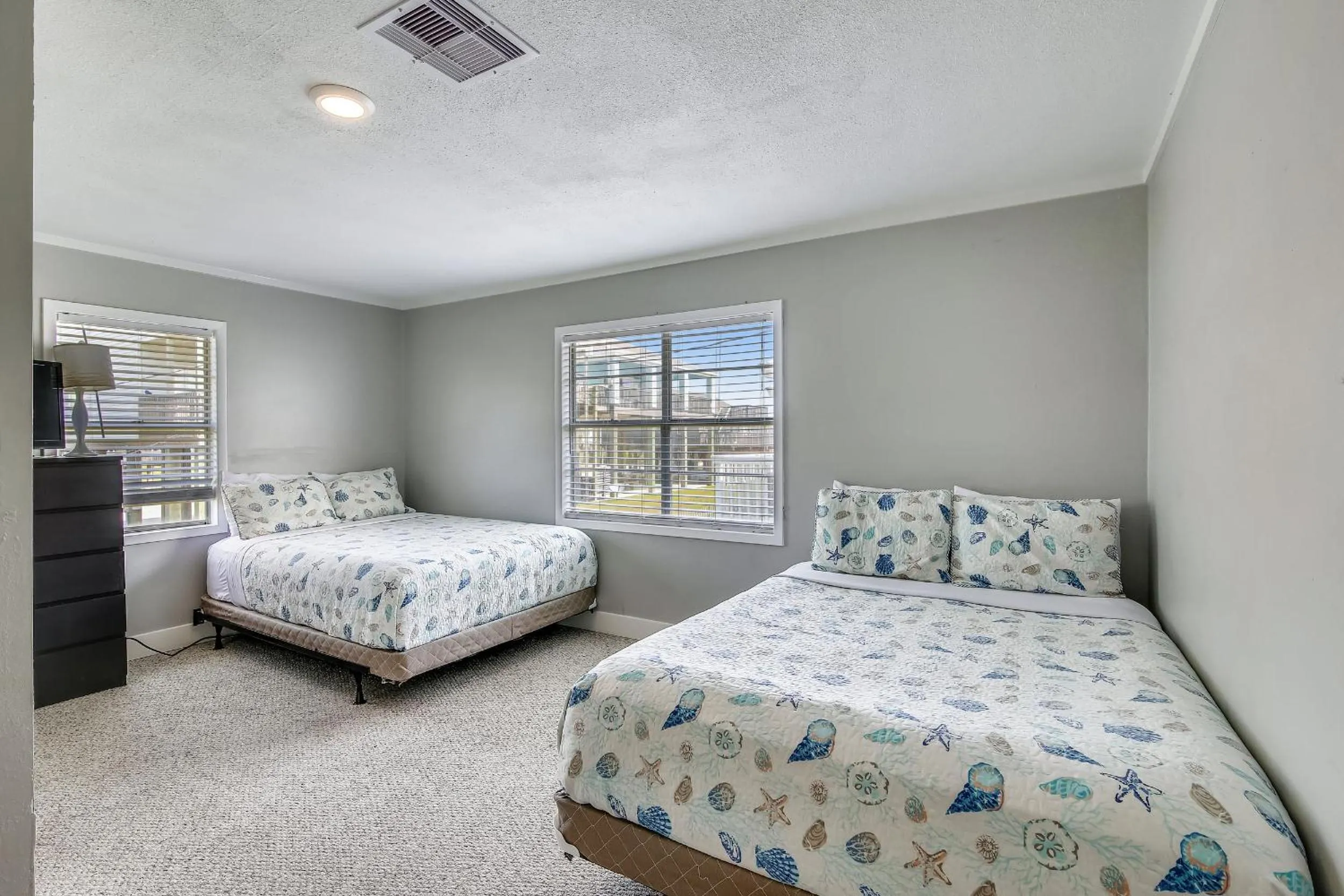 Bedroom, Bed in Bermuda Beachfront