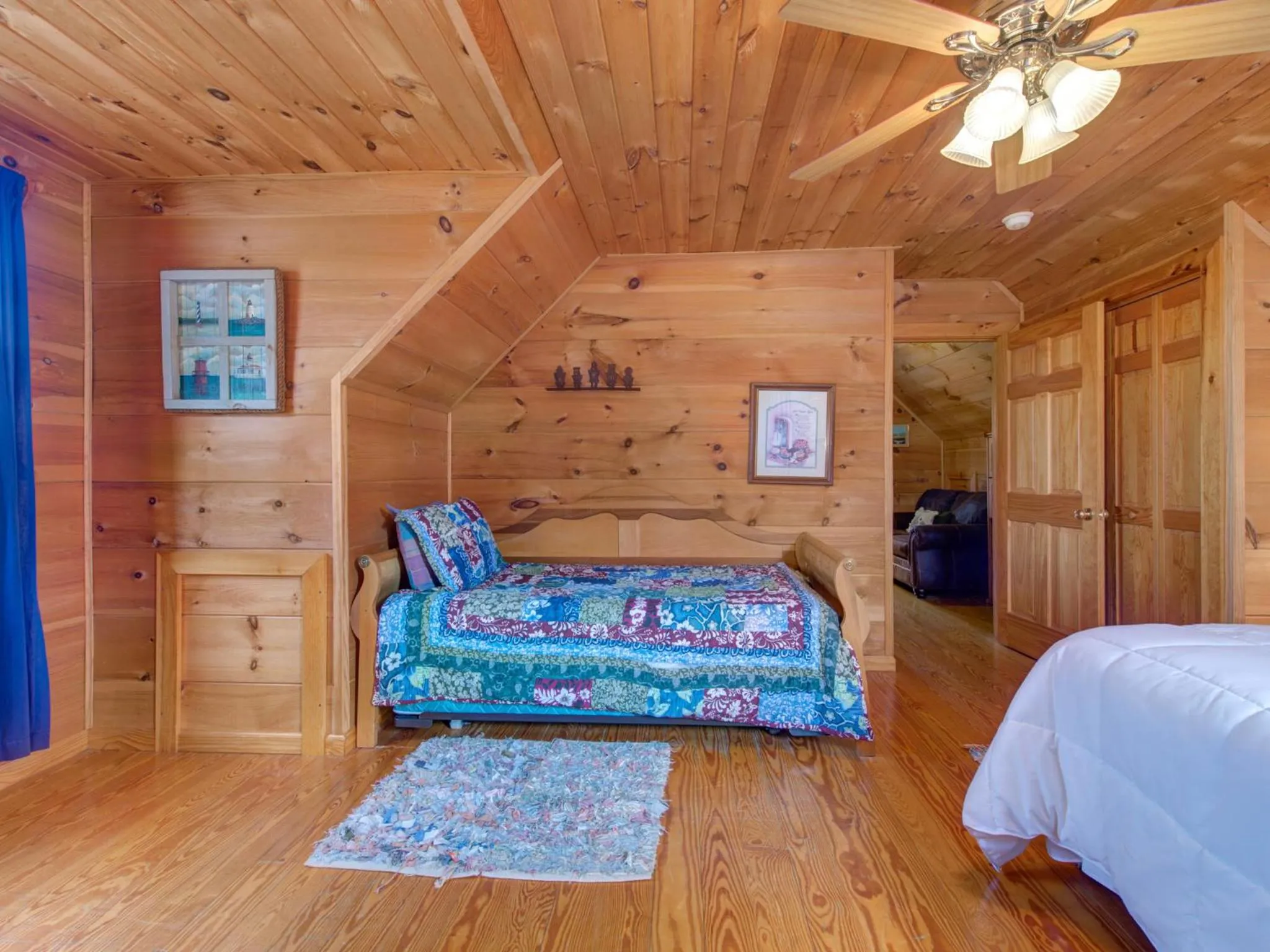 Bedroom, Bed in Stillwater Cove