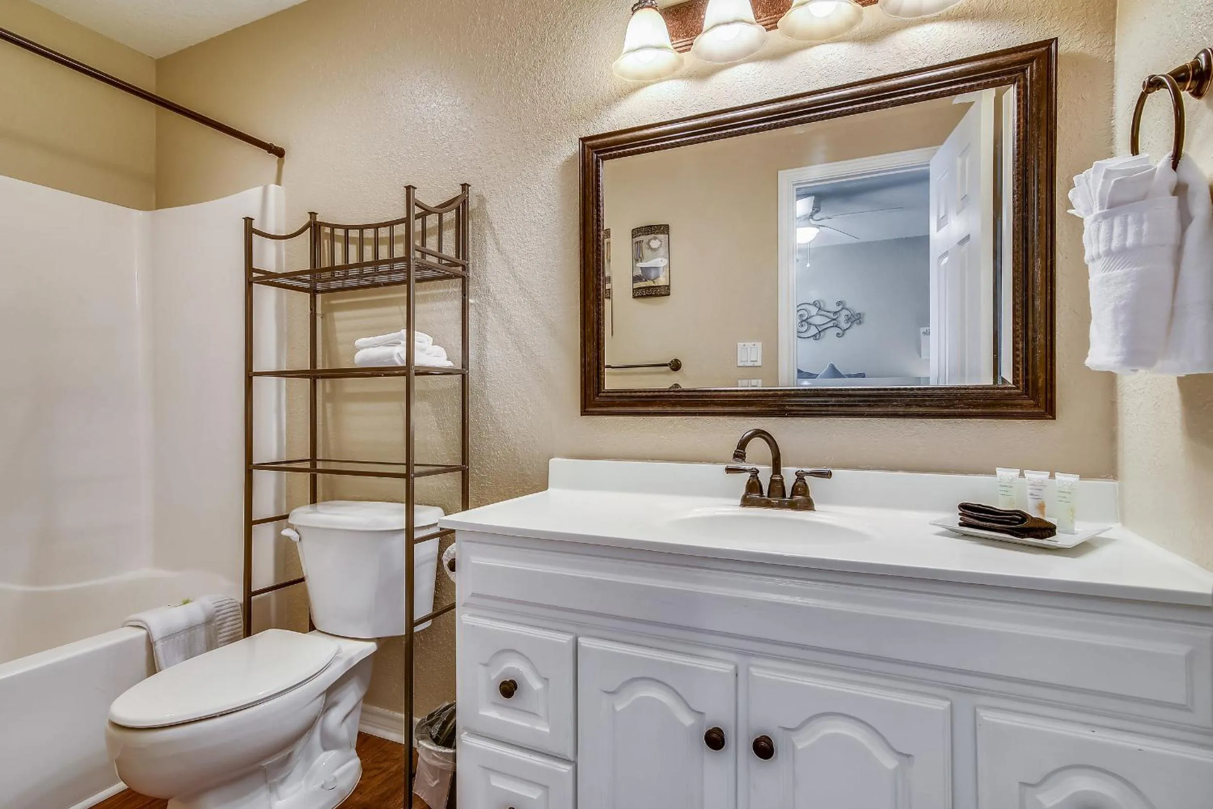 Kitchen or kitchenette in Pirates Treasure