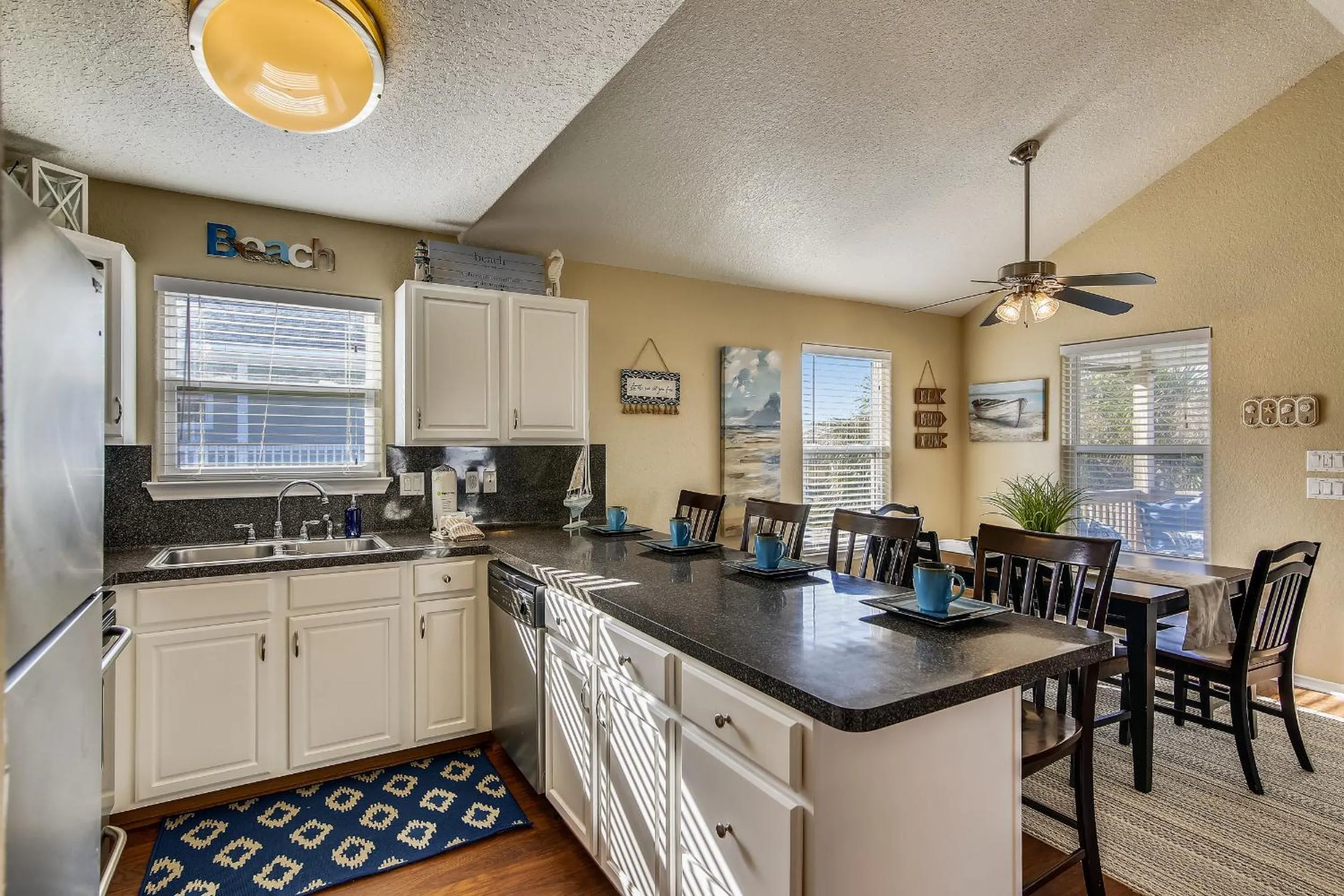 Kitchen or kitchenette in Pirates Treasure