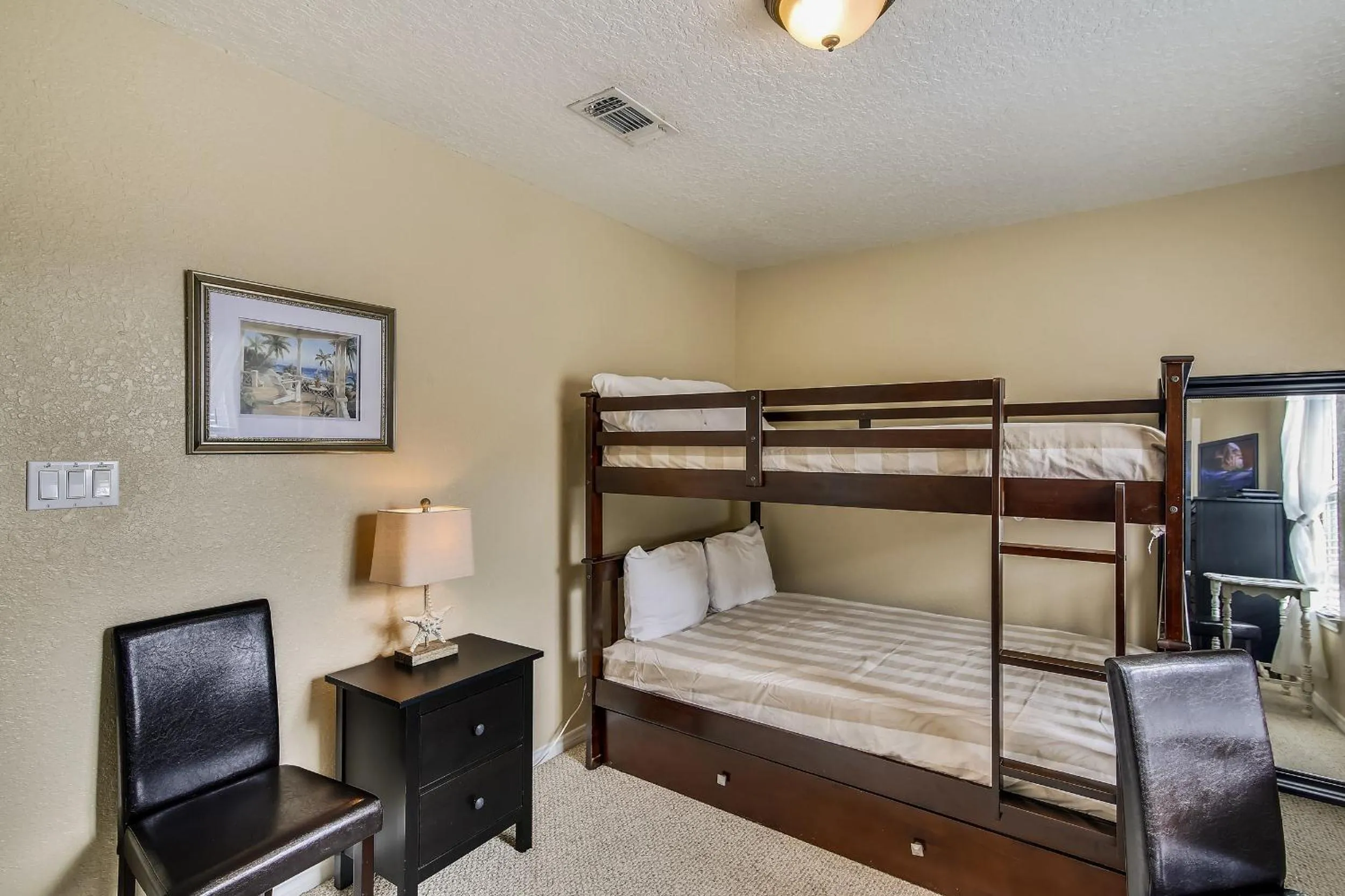 Property building, Bed in Pirates Treasure