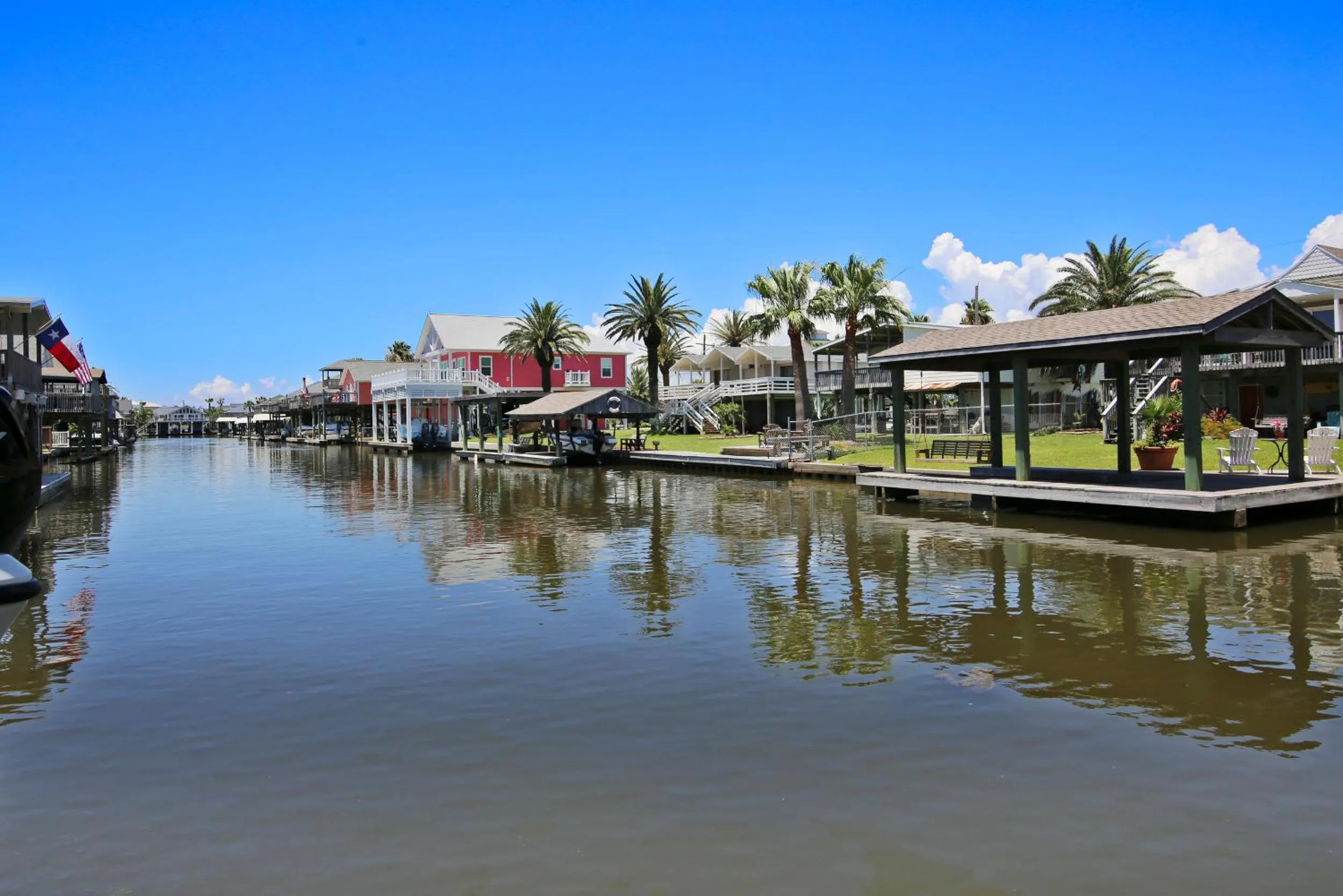 Property building in Accompanied By The Sea
