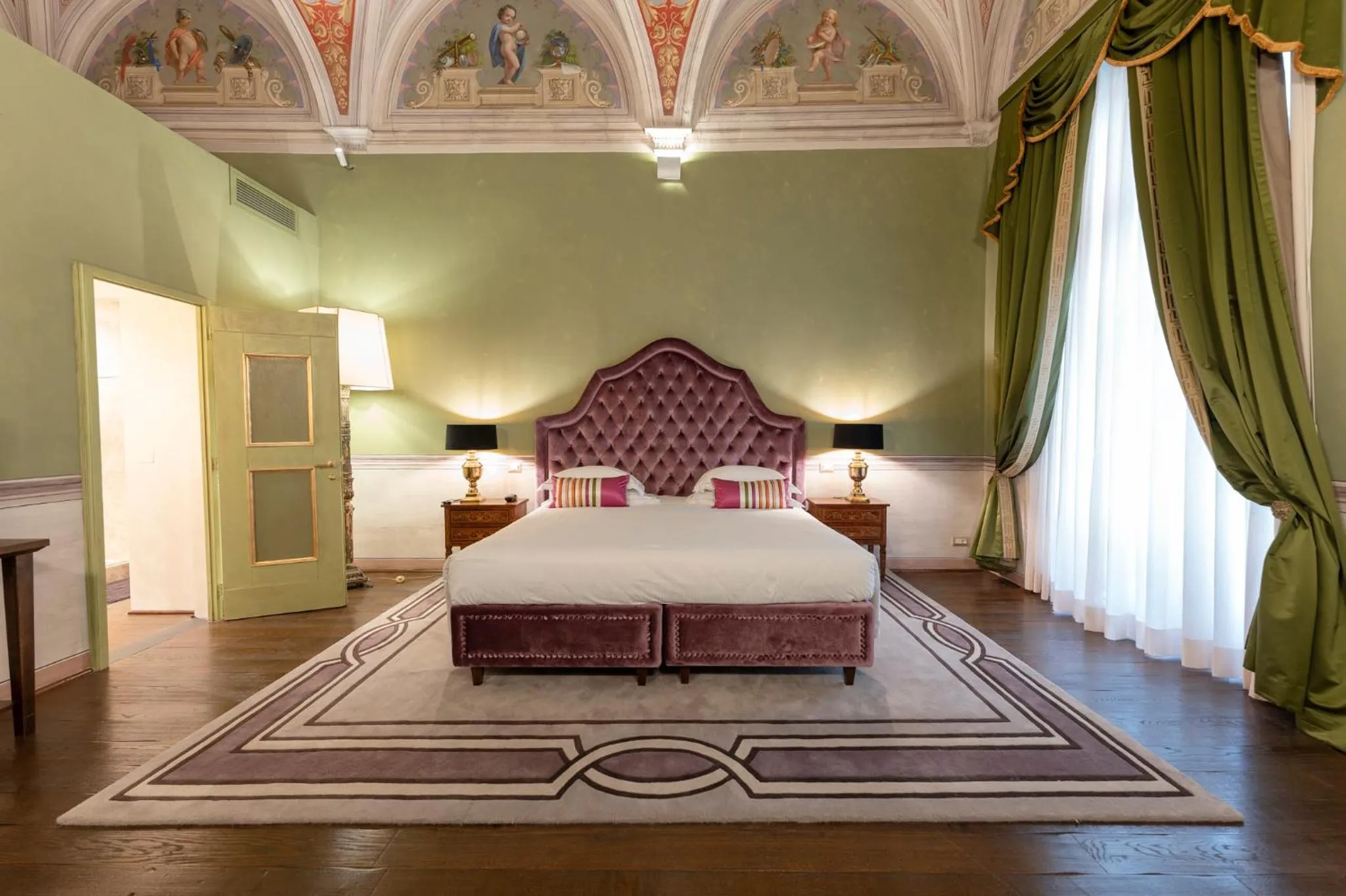 Bedroom, Bed in Grand Hotel Cavour