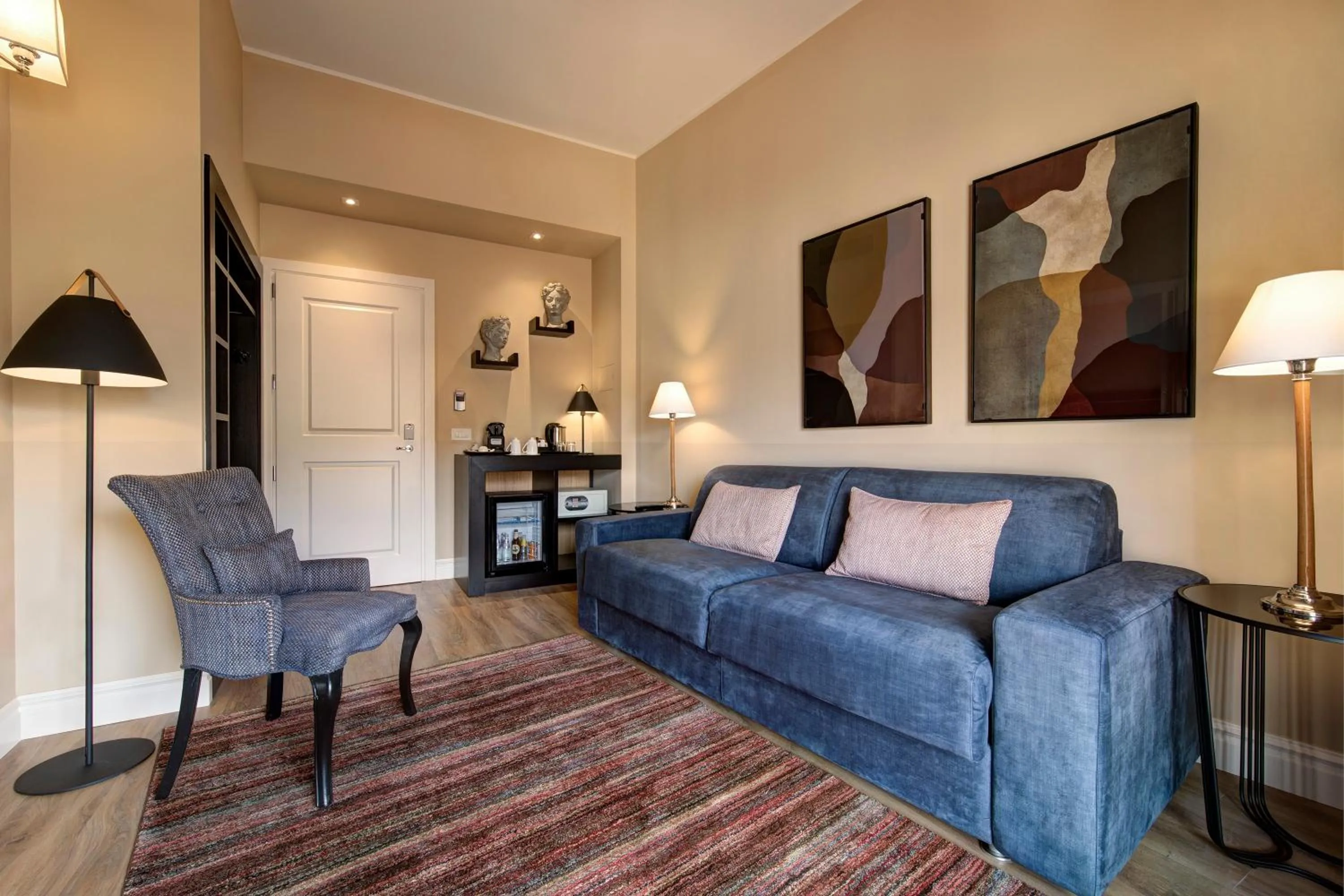 Seating area in Grand Hotel Cavour