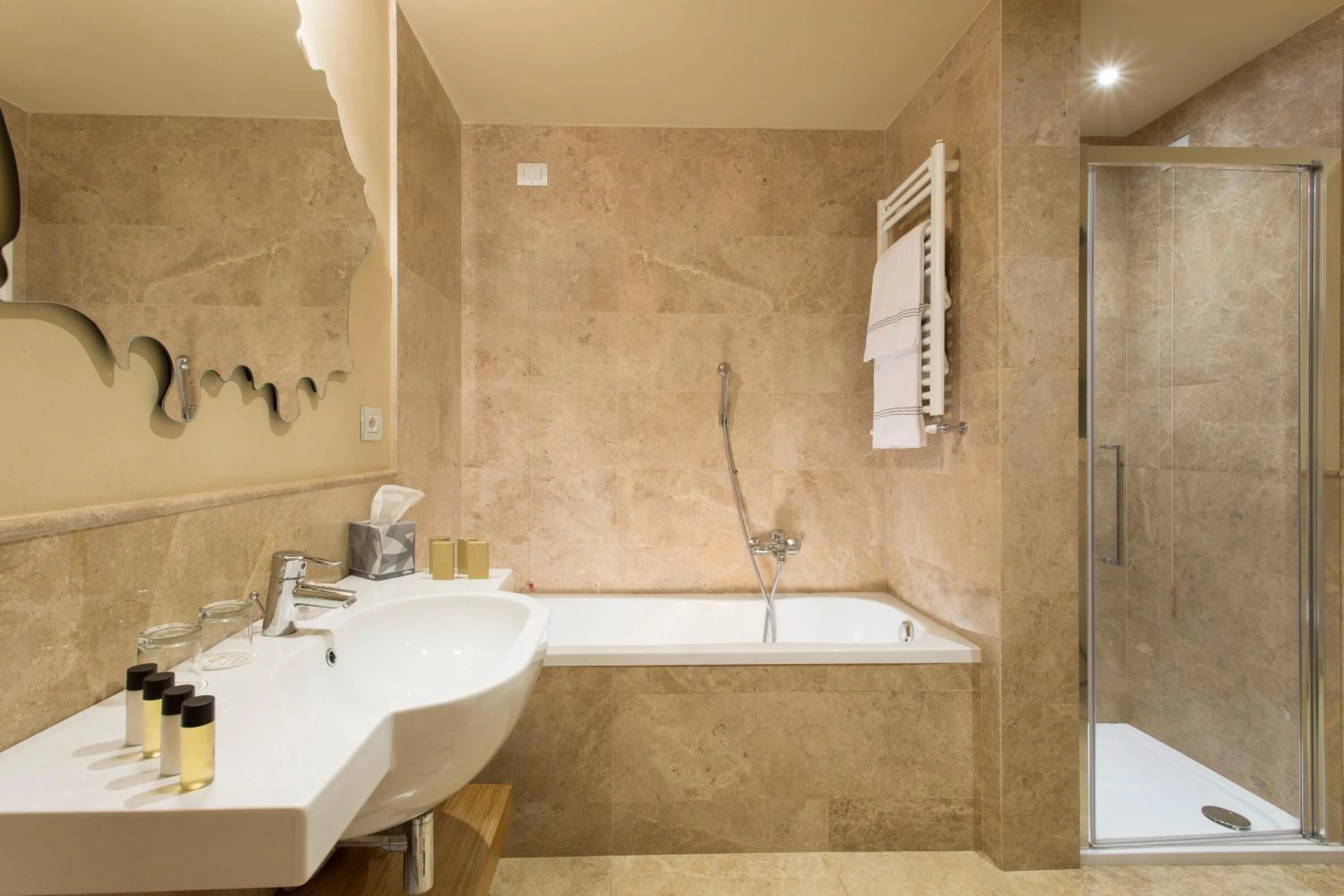 Bathroom in Grand Hotel Cavour