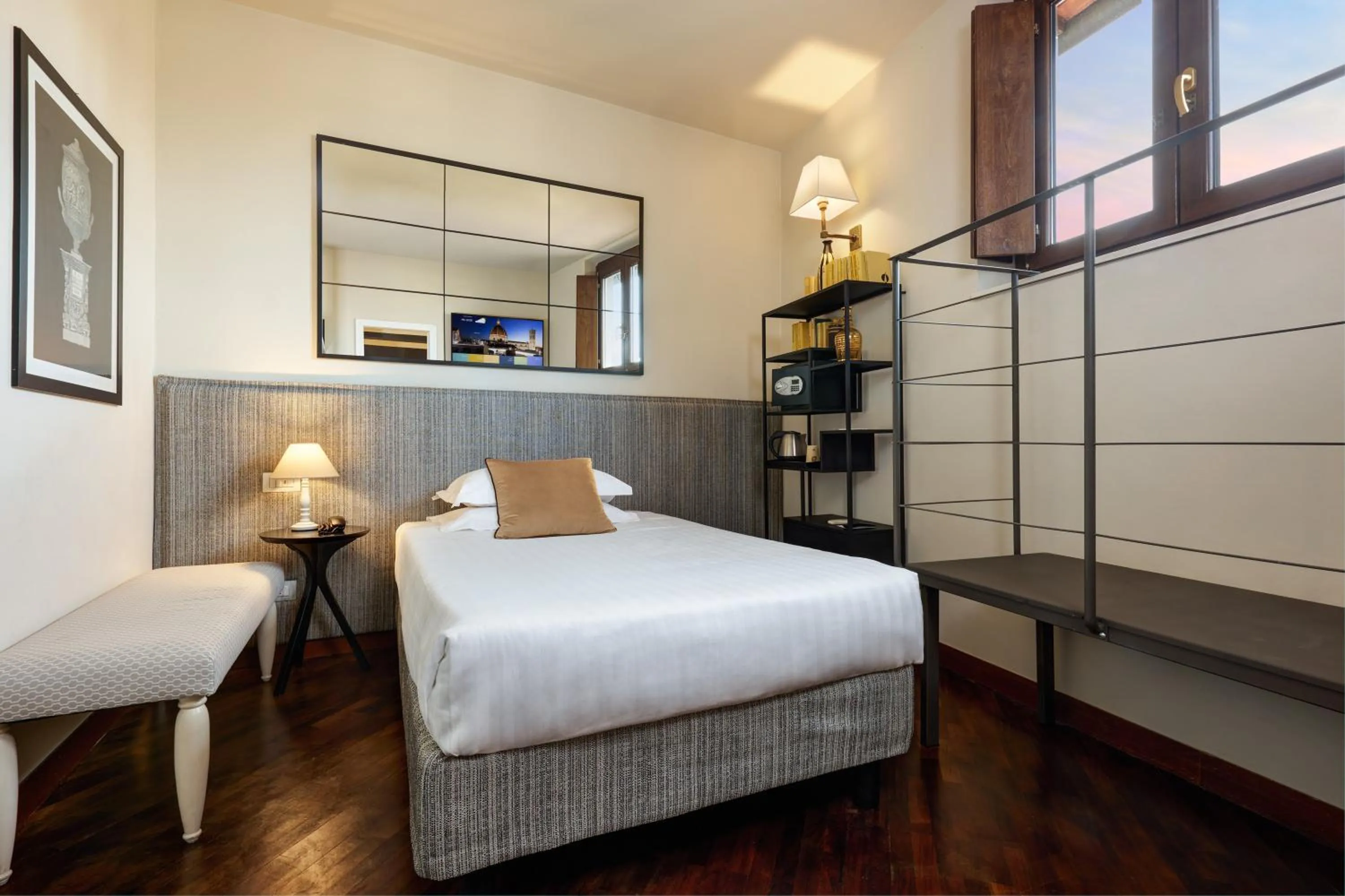 Bedroom, Bed in Grand Hotel Cavour