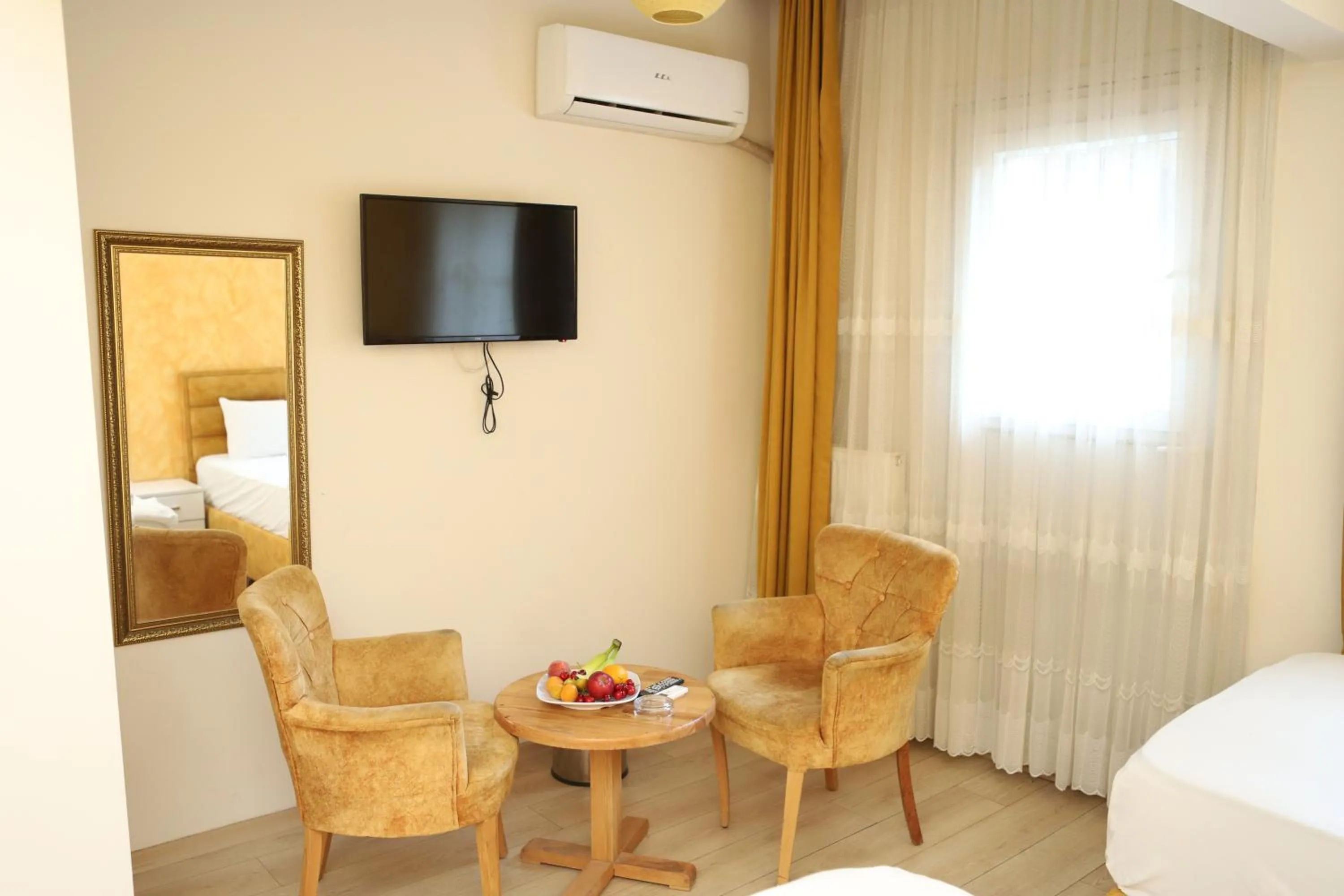 TV and multimedia, Bed in AVRASYAQUEEN HOTEL