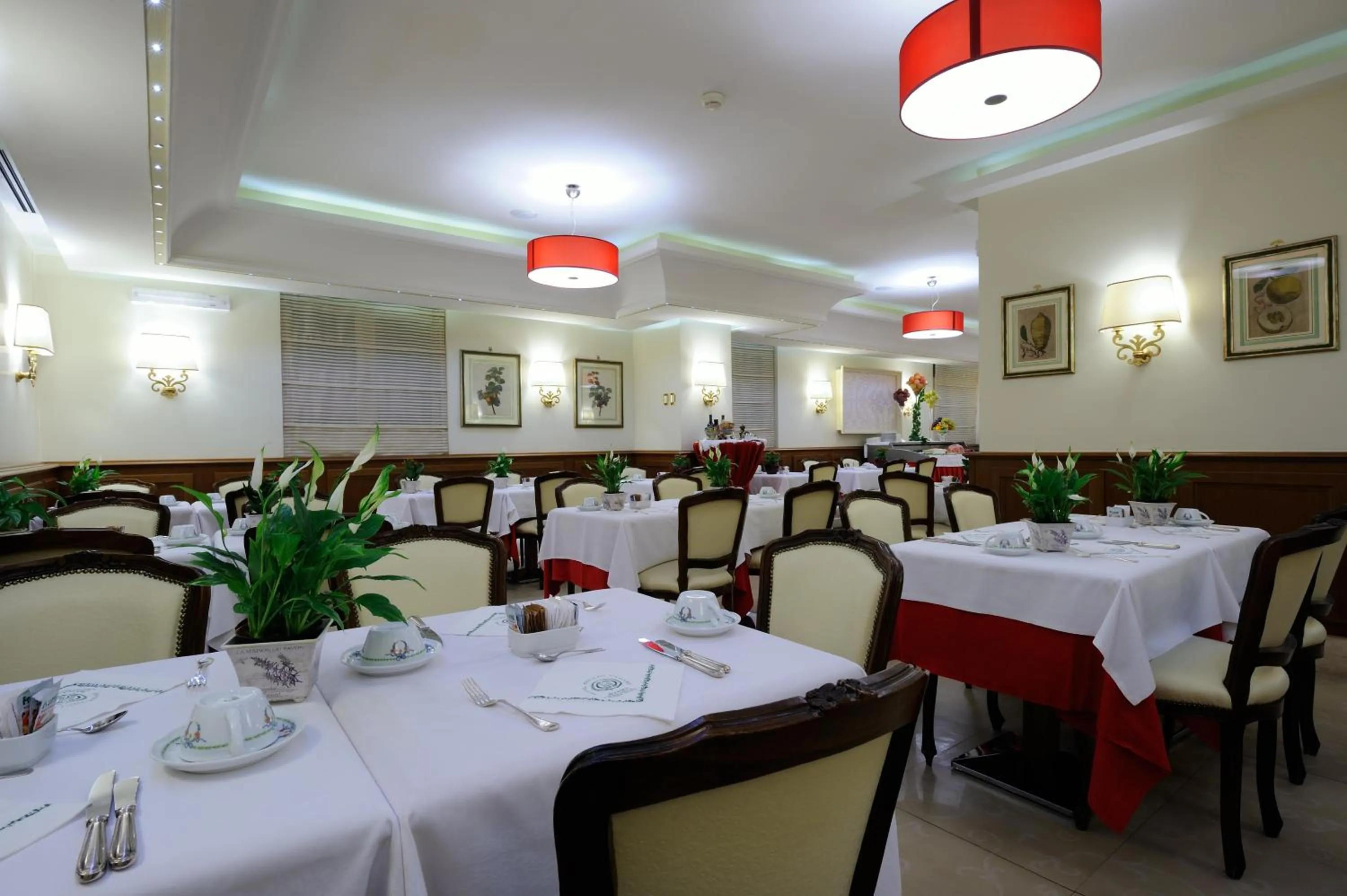 Restaurant/Places to Eat in Hotel Giulio Cesare