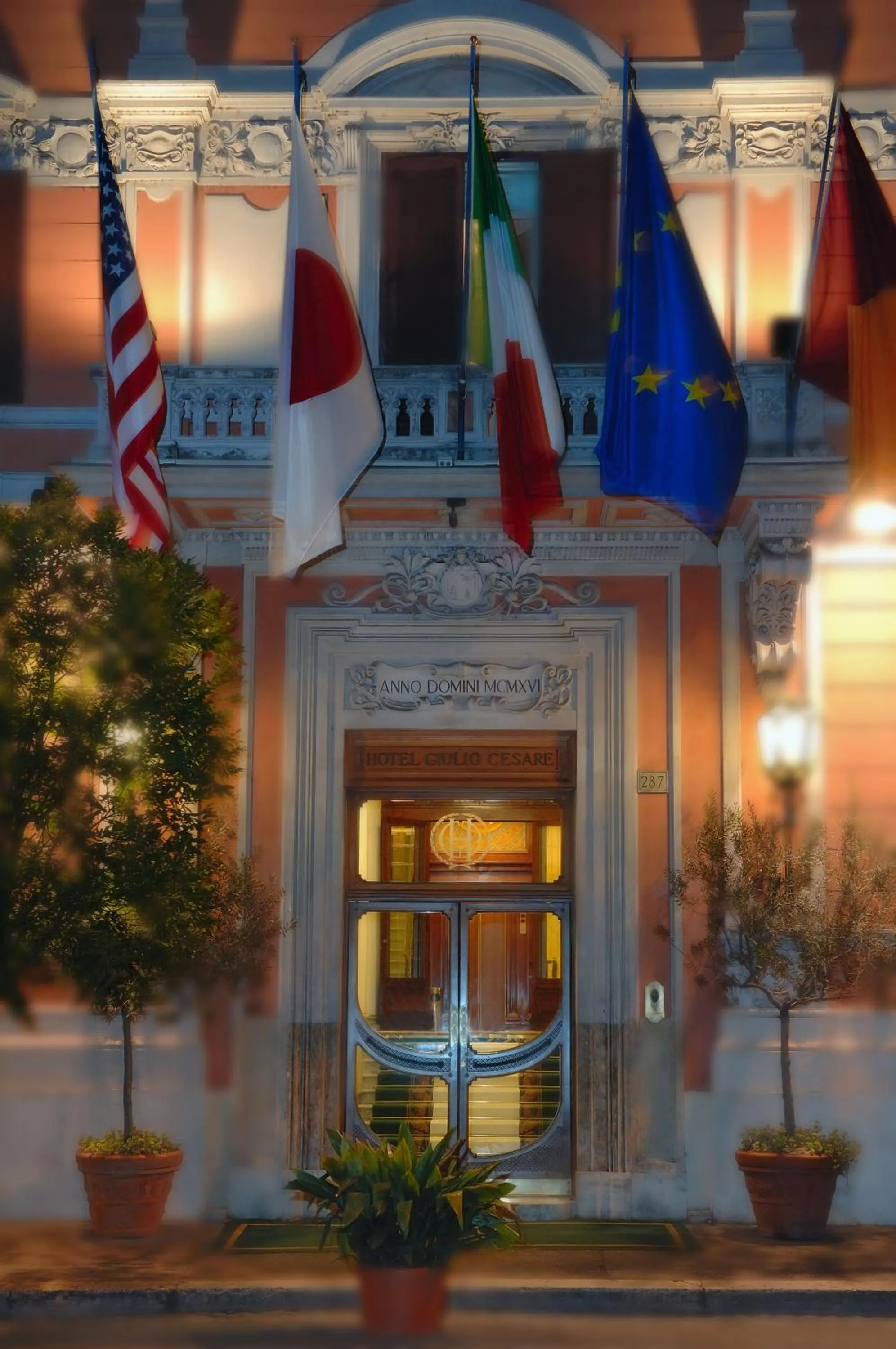 Facade/entrance in Hotel Giulio Cesare