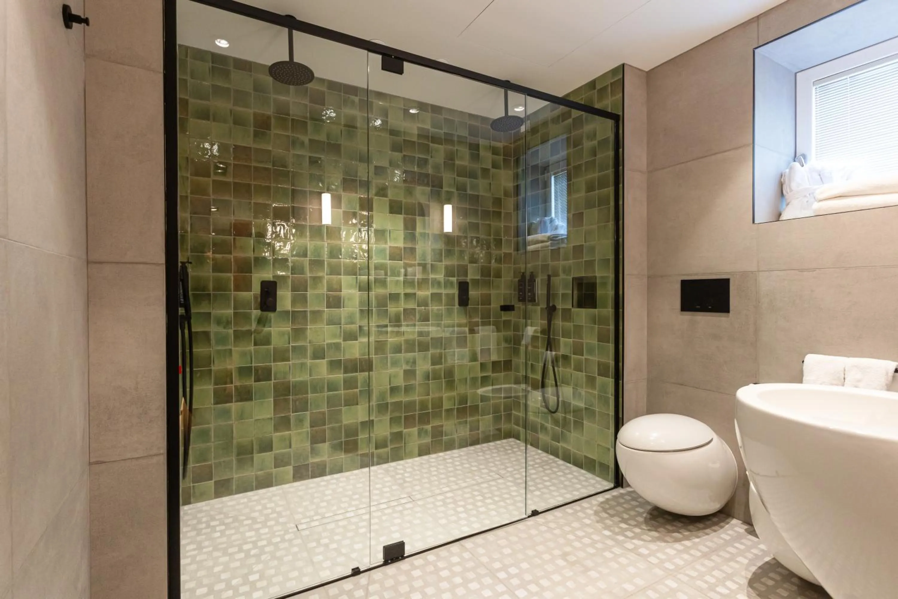 Shower in DuoMo Hotel