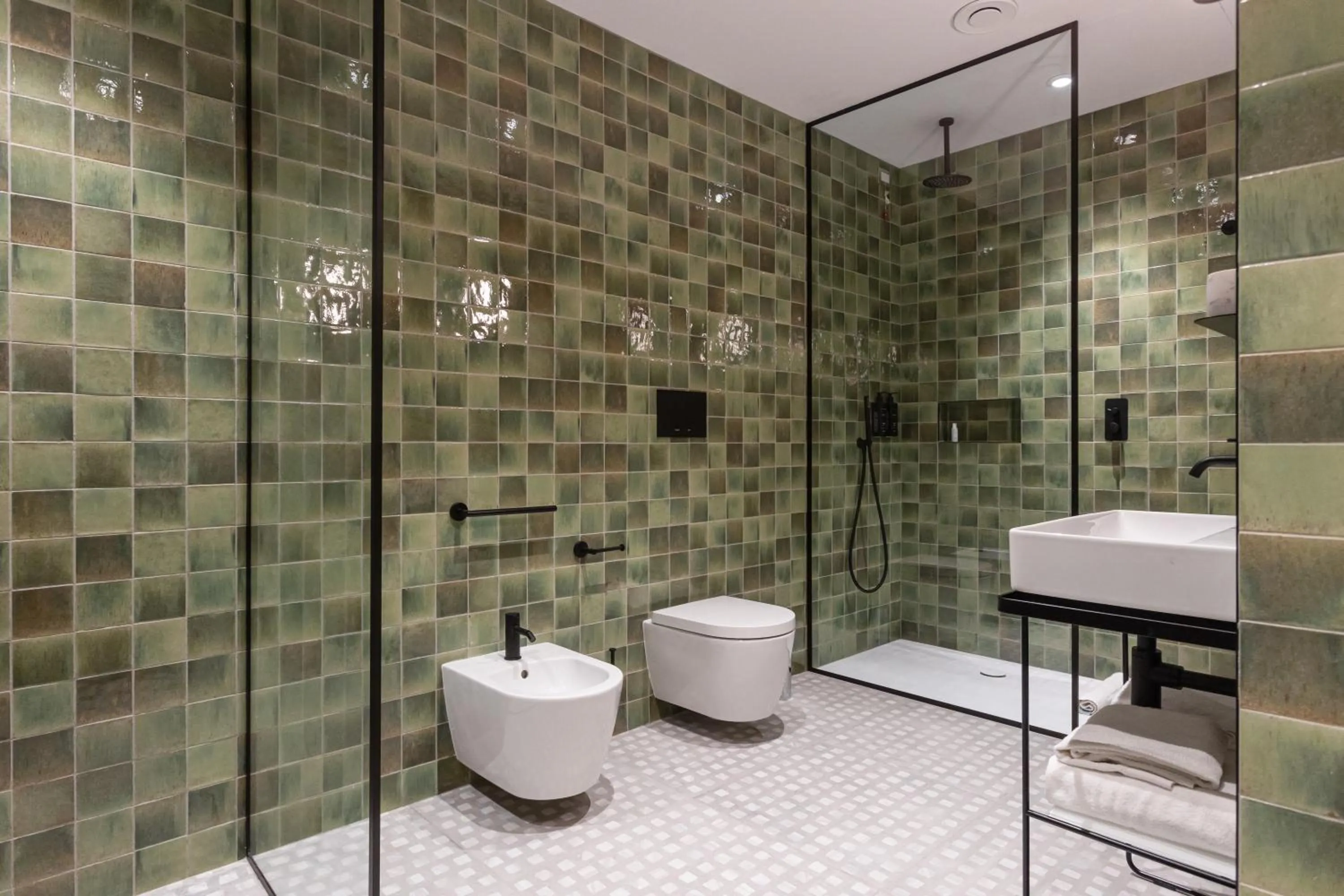 Shower in DuoMo Hotel