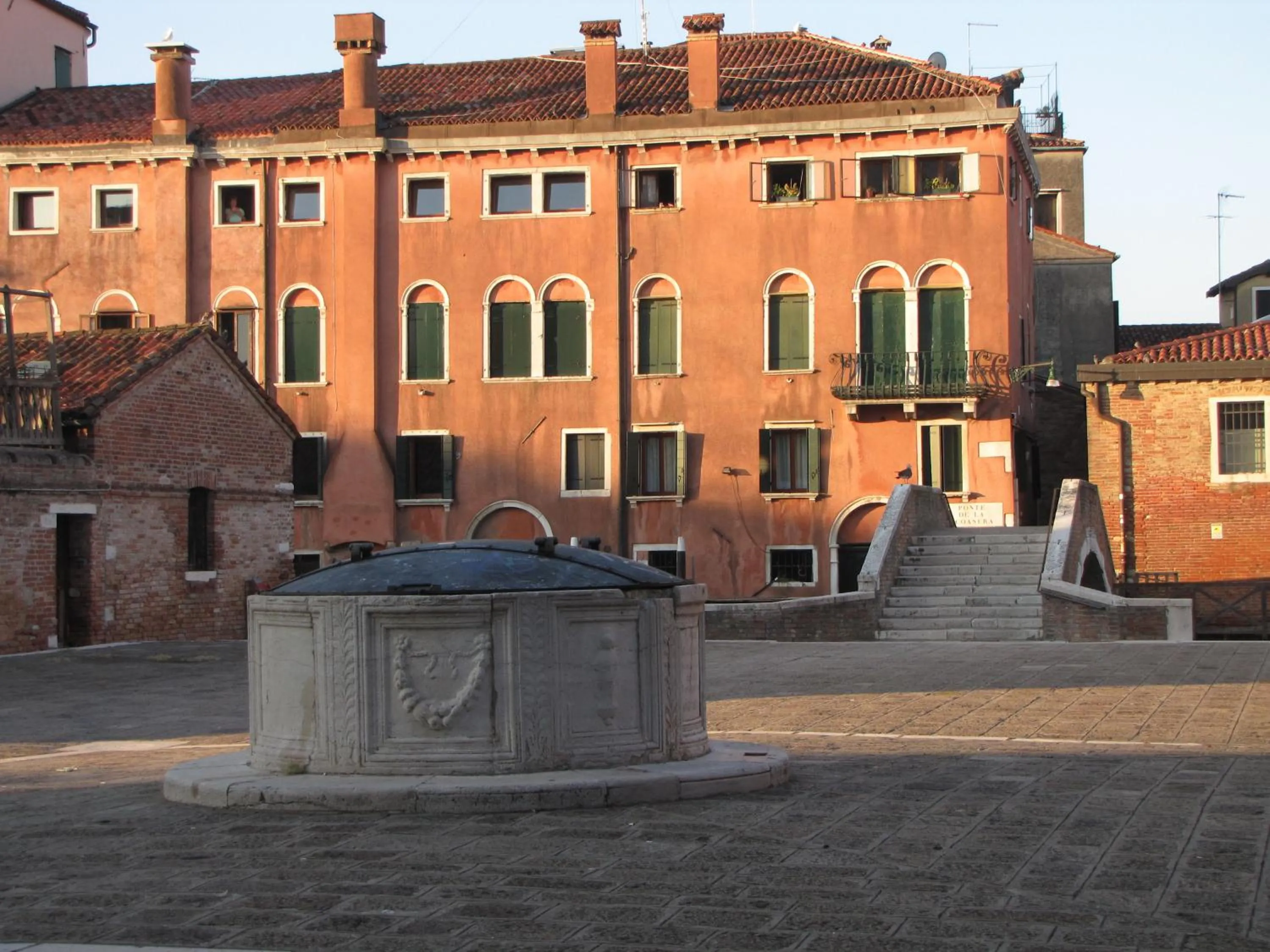 Property building in Ca' San Trovaso - 6 Rooms