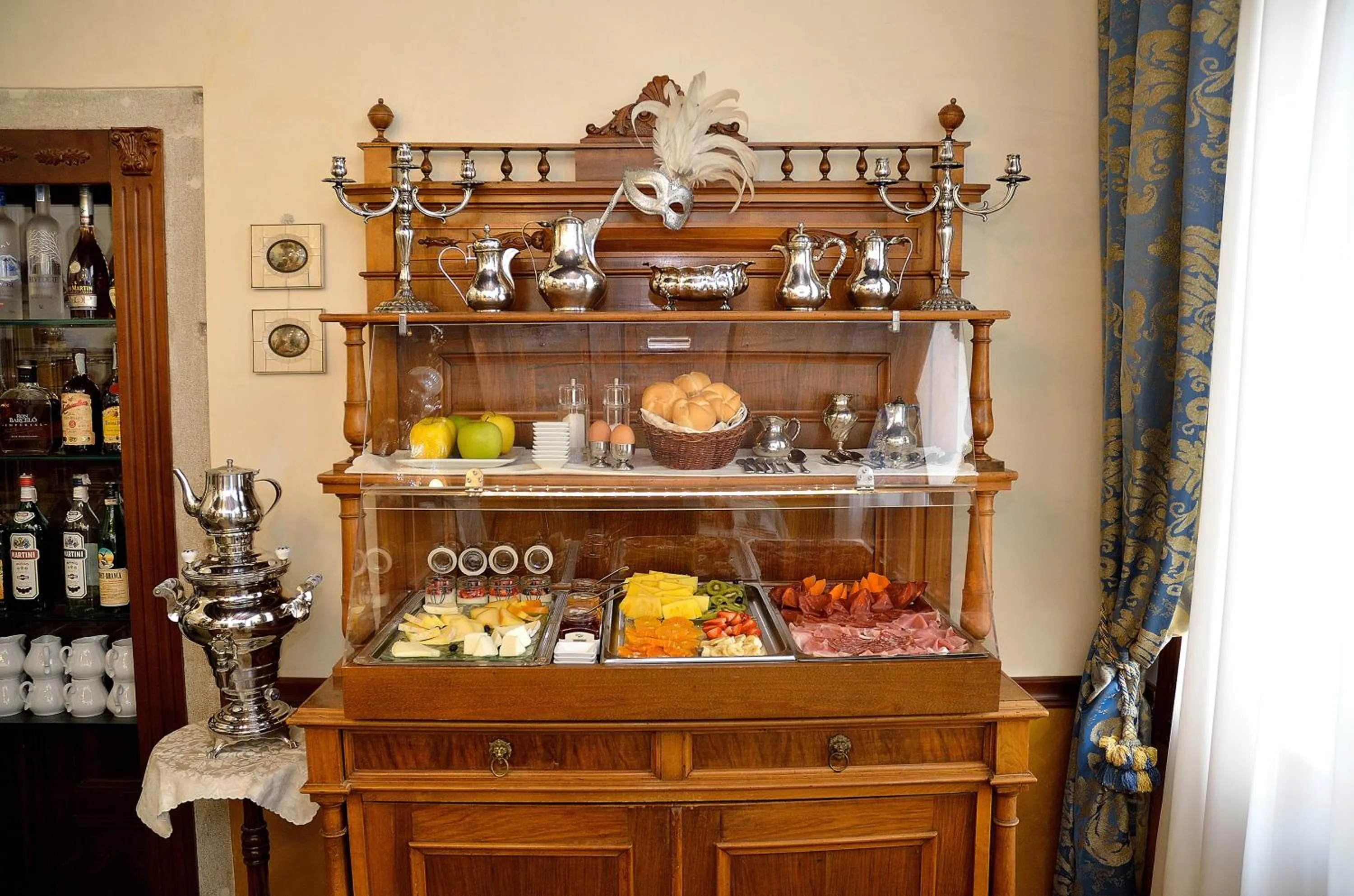 Dining area in Palazzo Odoni