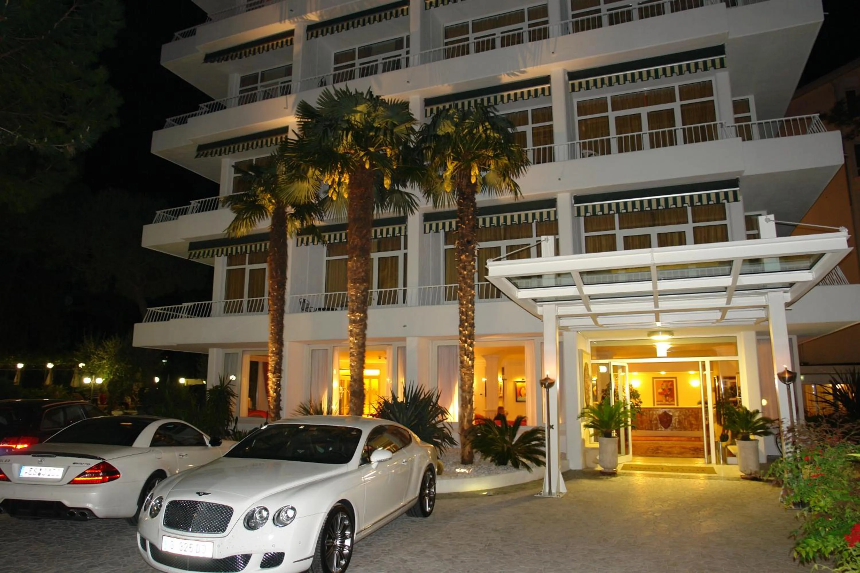 Facade/entrance in Hotel Greif