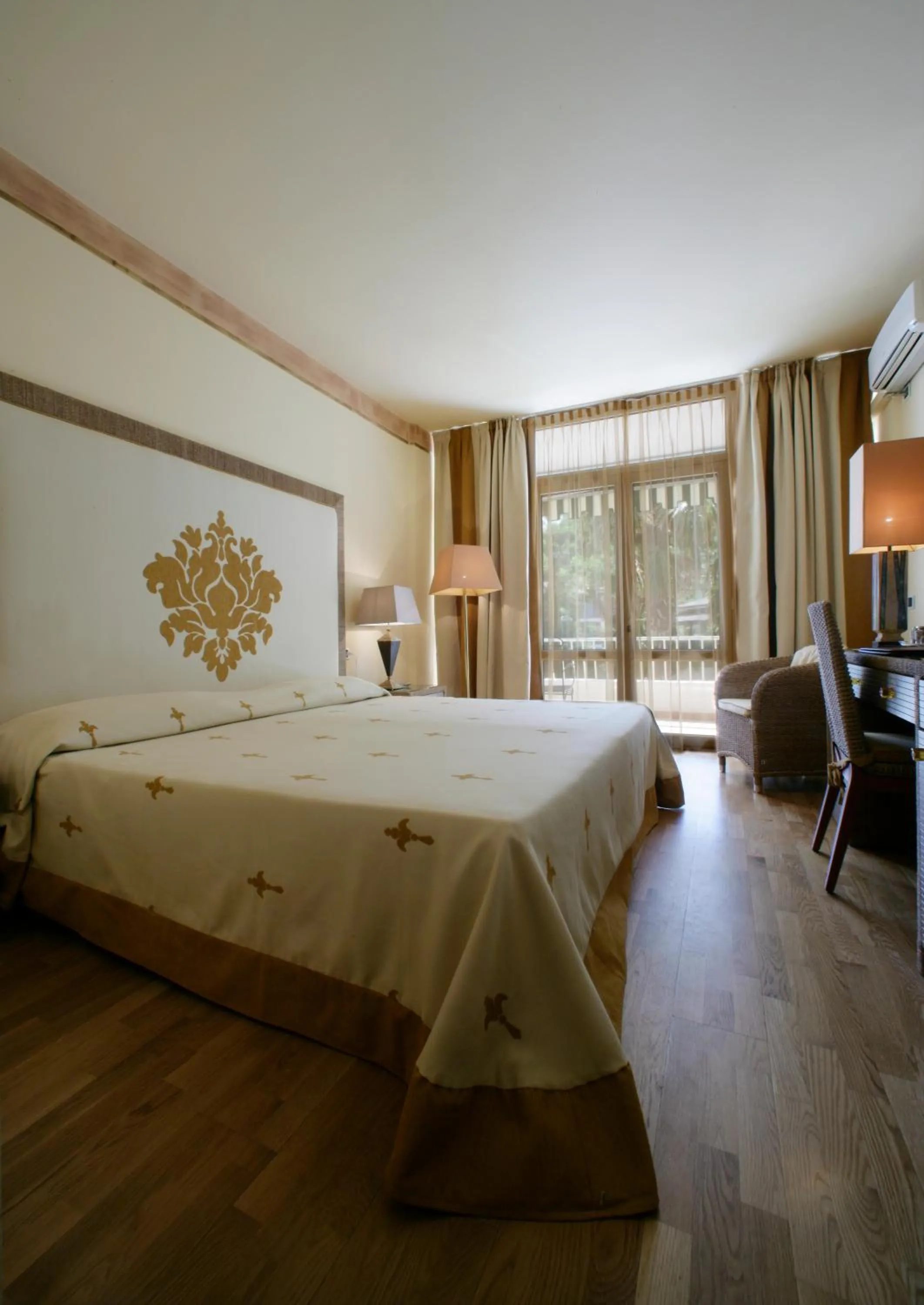 Double Room with Balcony in Hotel Greif